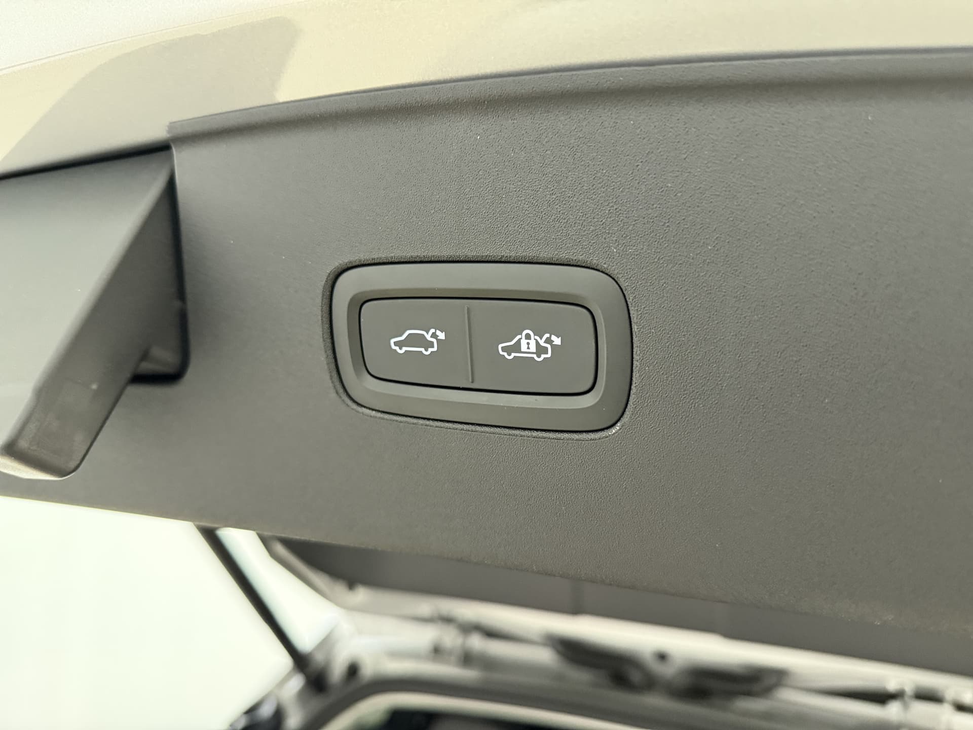 Volvo EX90 Twin Motor Performance Ultra 7p. / Luchtvering / Bowers&Wilkins Audio / 21'' / Stoelventilatie / Pilot Assist / Massage / Trekhaak / thumbnail 32