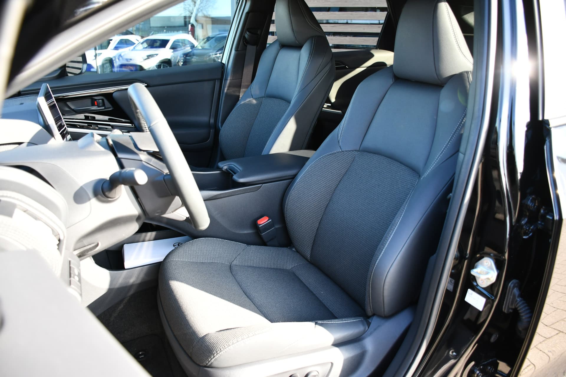 Toyota BZ4X Dynamic 71 kWh Automaat 204pk thumbnail 7