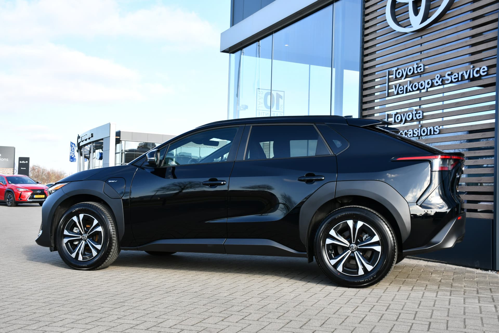 Toyota BZ4X Dynamic 71 kWh Automaat 204pk thumbnail 6