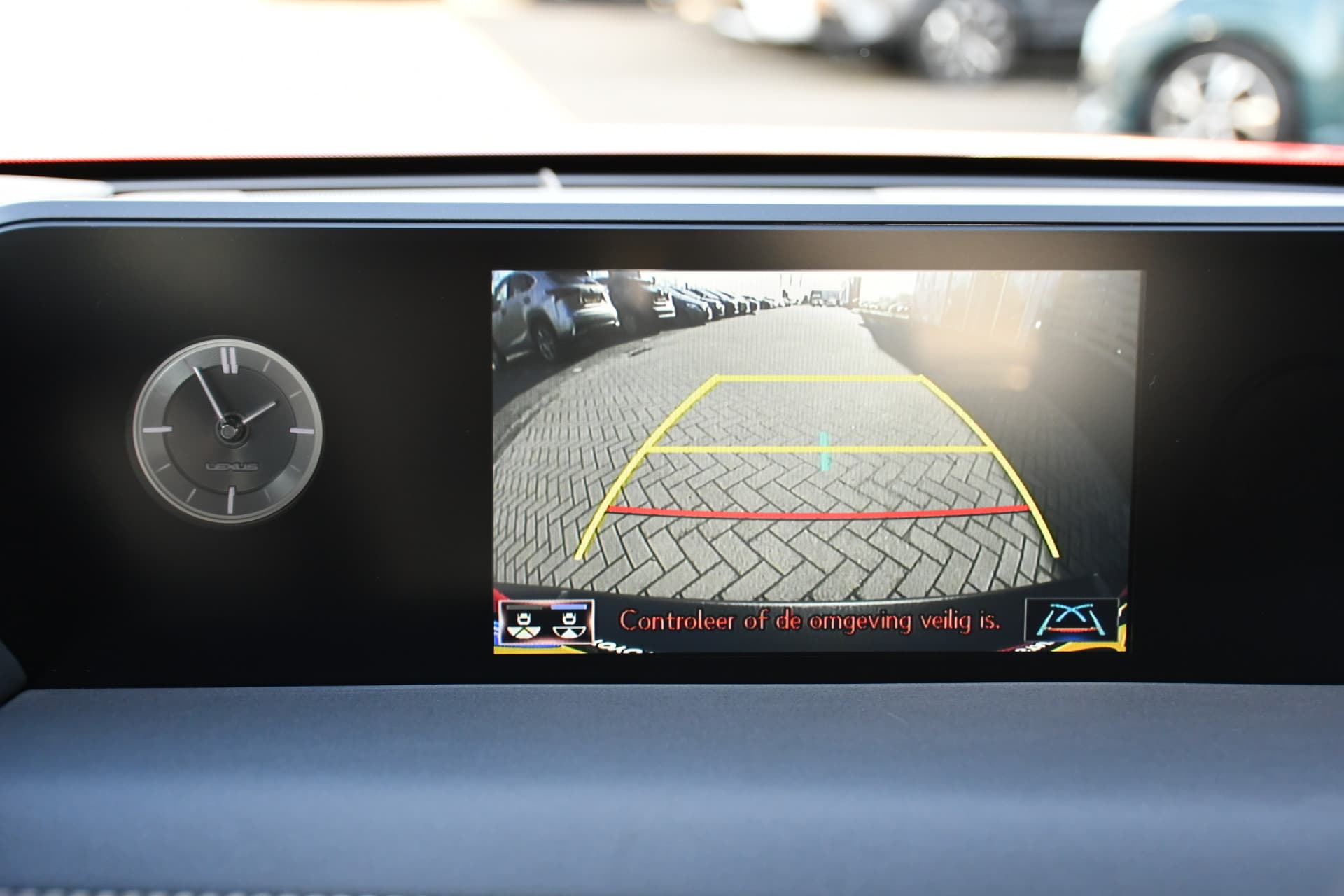 Lexus UX 250h Preference Line Automaat 184pk thumbnail 8