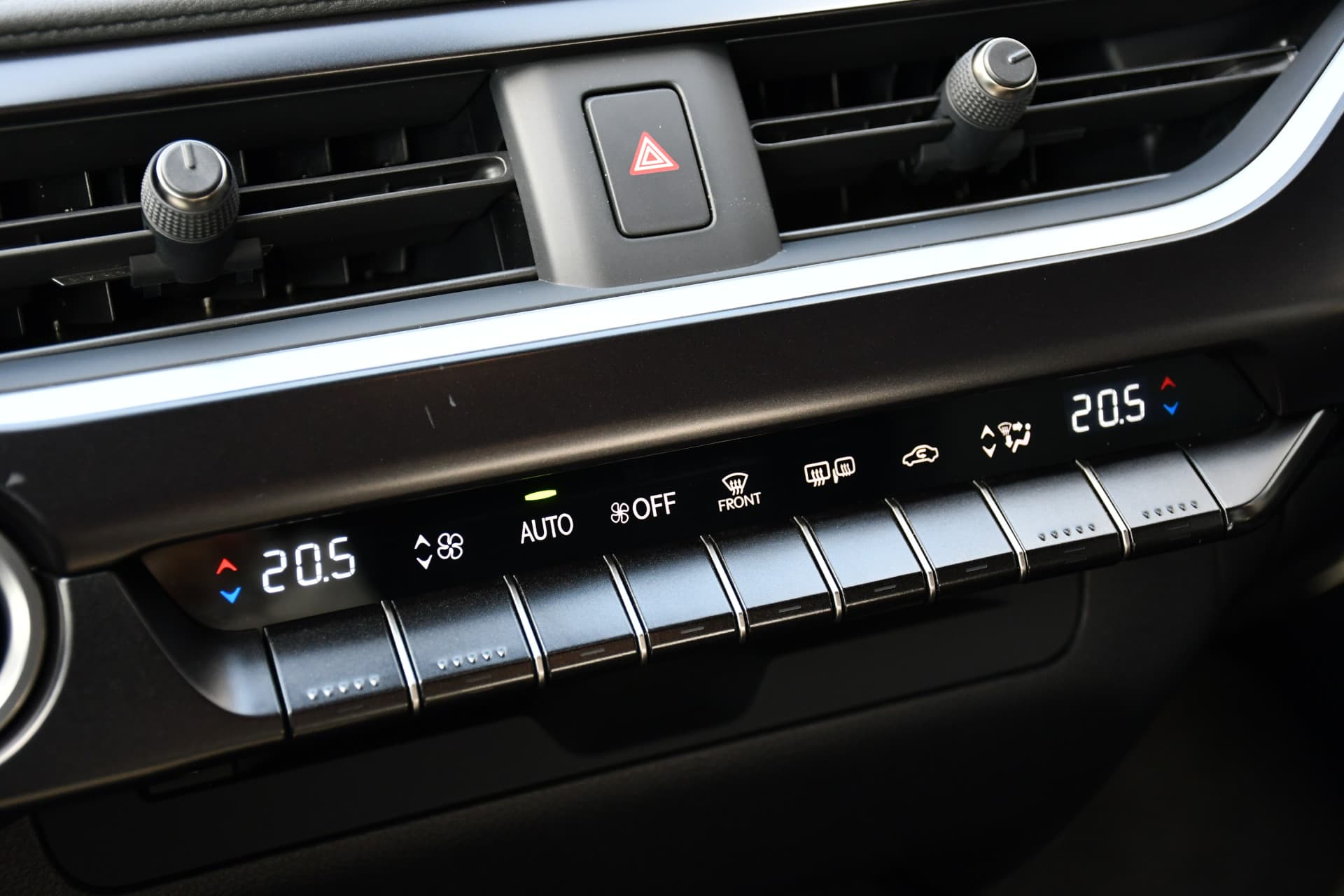 Lexus UX 250h Preference Line Automaat 184pk thumbnail 9