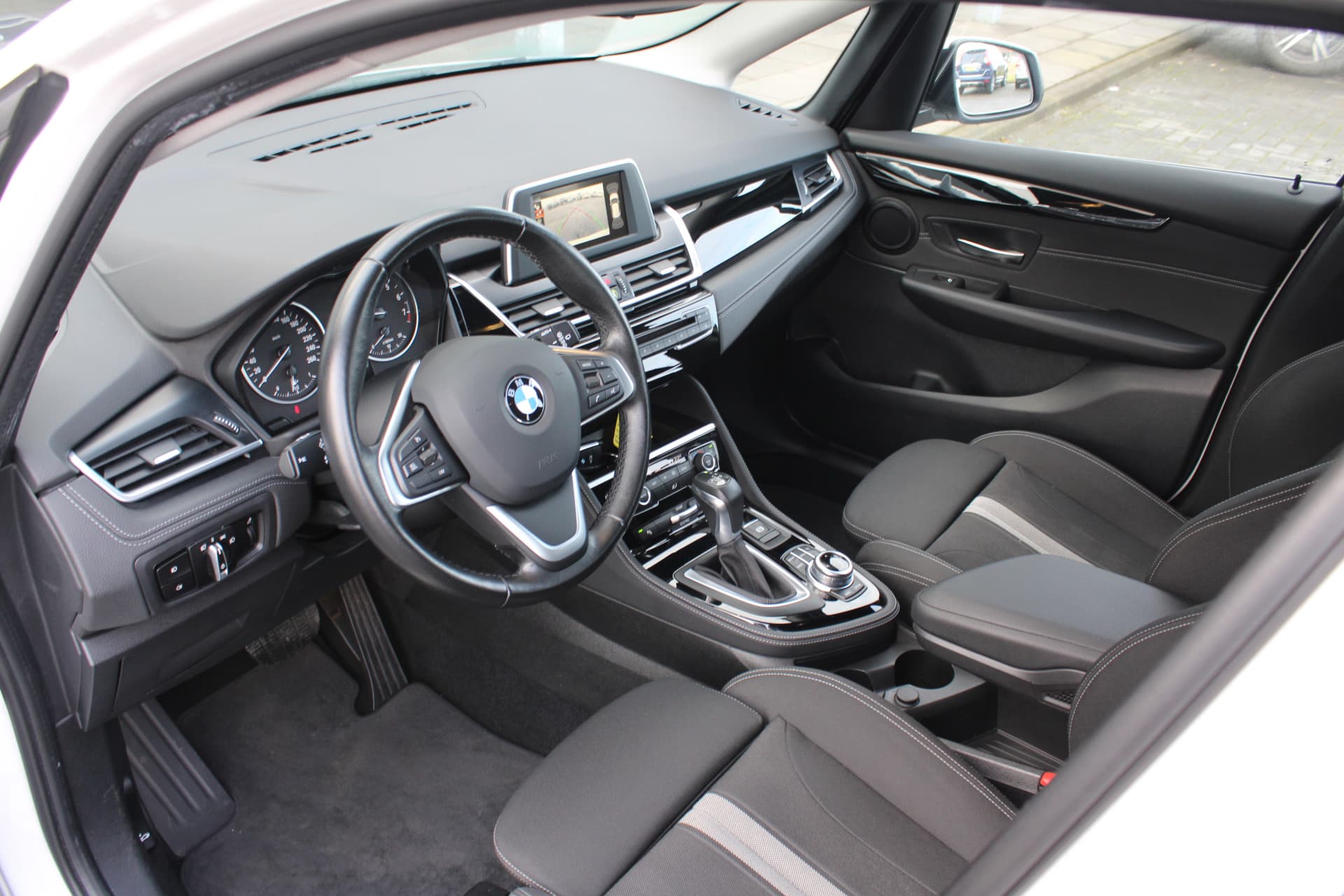 BMW 2 Serie Active Tourer 218i Corporate Lease Executive thumbnail 13