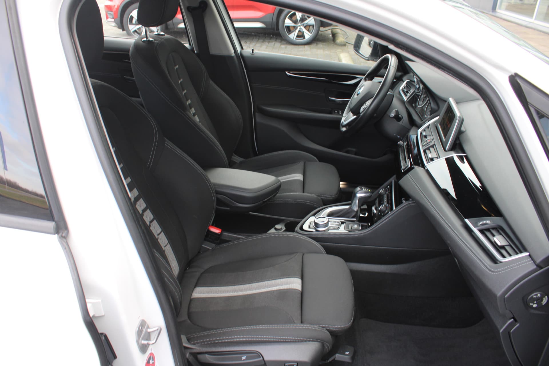 BMW 2 Serie Active Tourer 218i Corporate Lease Executive thumbnail 41