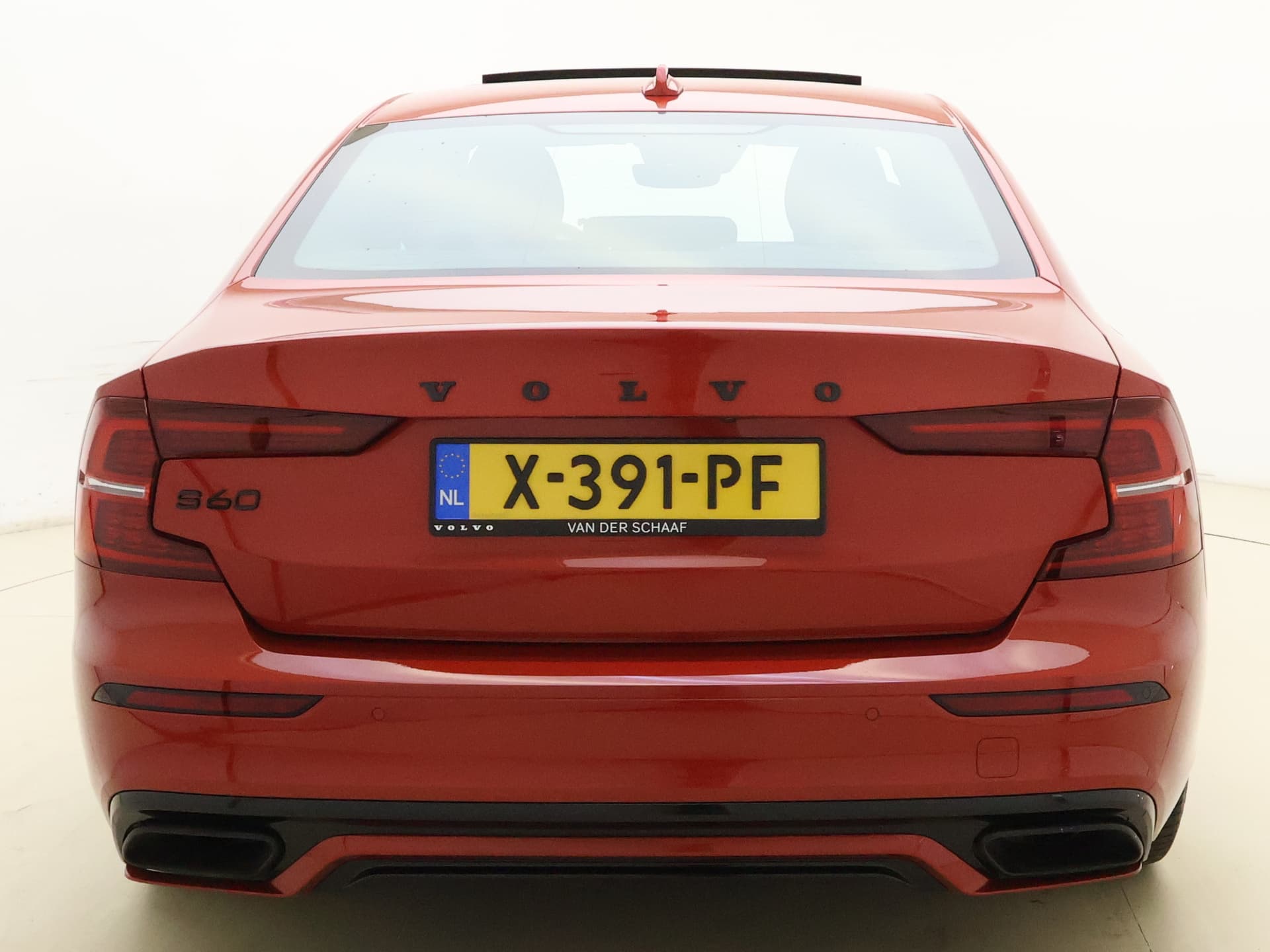 Volvo S60 T8 405pk AWD R-Design / Polestar / 20'' / Styling kit / Head-Up / Harman&Kardon / Panoramadak / Lederen Dashboard / Adapt. Cruise / BLIS / Full-LED / thumbnail 7