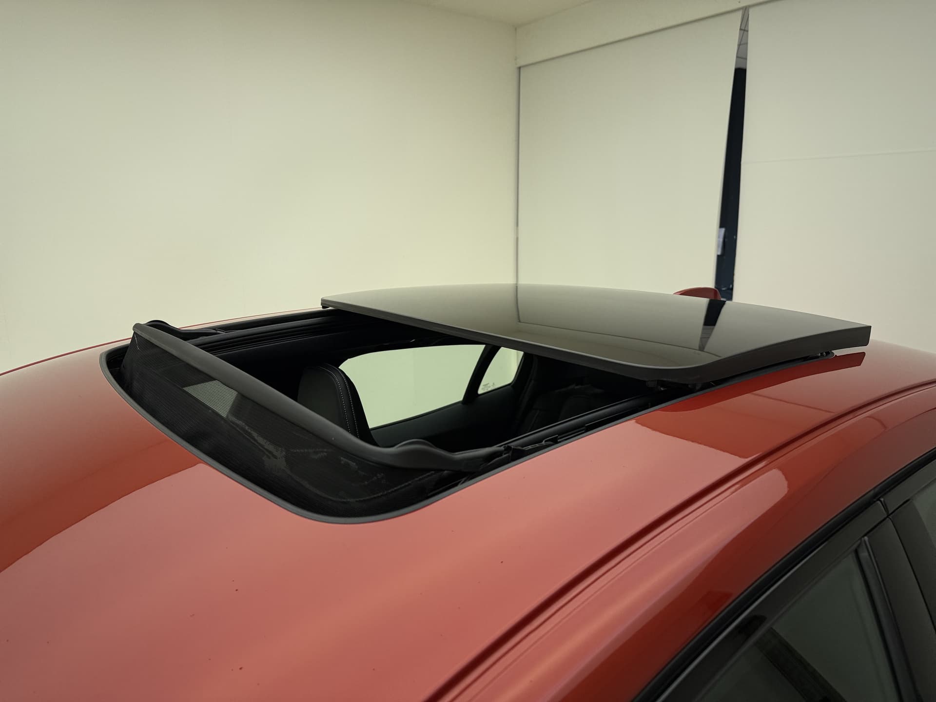 Volvo S60 T8 405pk AWD R-Design / Polestar / 20'' / Styling kit / Head-Up / Harman&Kardon / Panoramadak / Lederen Dashboard / Adapt. Cruise / BLIS / Full-LED / thumbnail 24