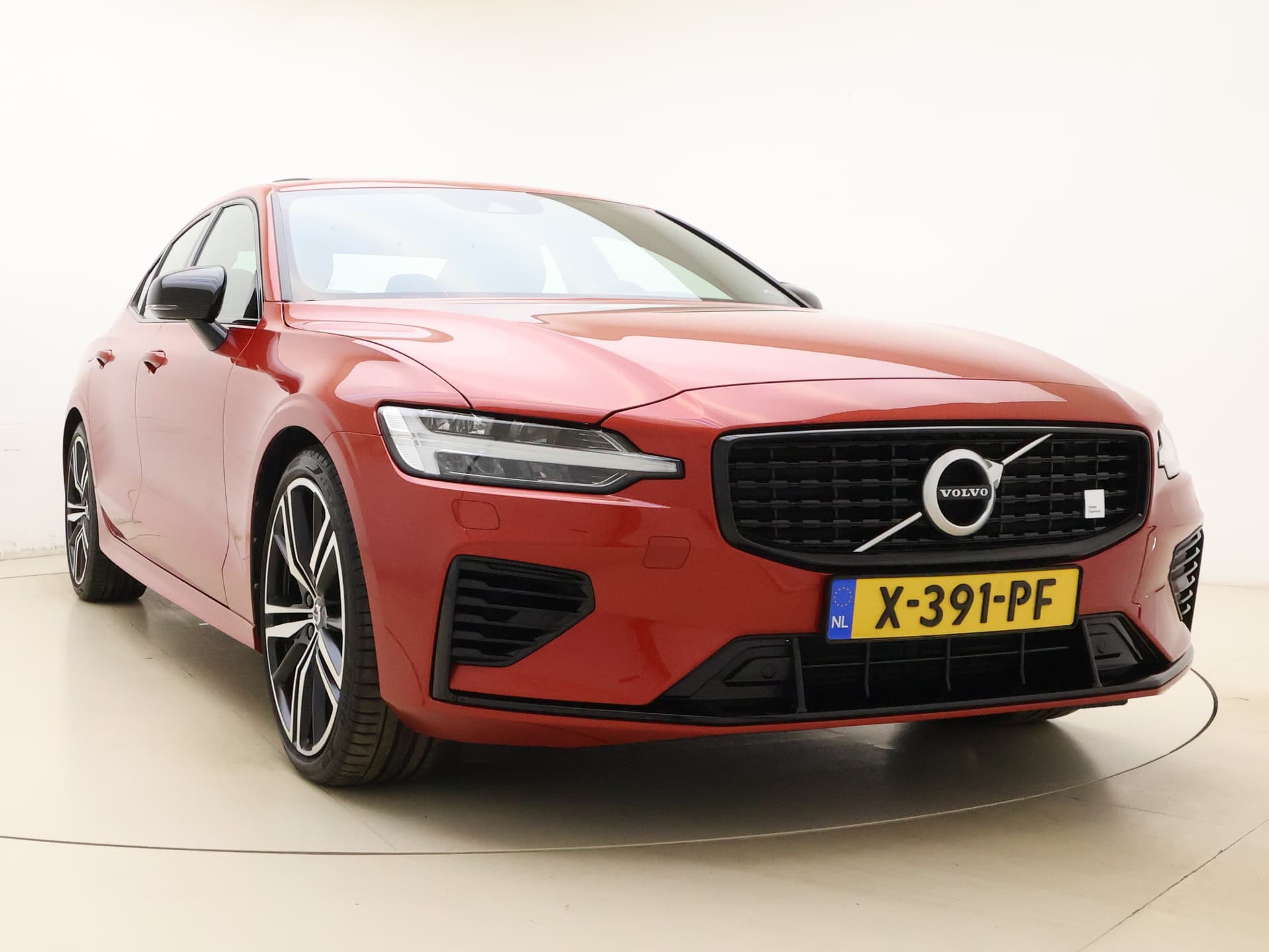 Volvo S60 T8 405pk AWD R-Design / Polestar / 20'' / Styling kit / Head-Up / Harman&Kardon / Panoramadak / Lederen Dashboard / Adapt. Cruise / BLIS / Full-LED / thumbnail 25