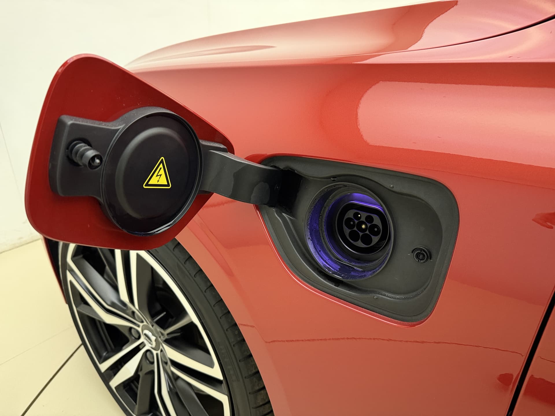 Volvo S60 T8 405pk AWD R-Design / Polestar / 20'' / Styling kit / Head-Up / Harman&Kardon / Panoramadak / Lederen Dashboard / Adapt. Cruise / BLIS / Full-LED / thumbnail 26