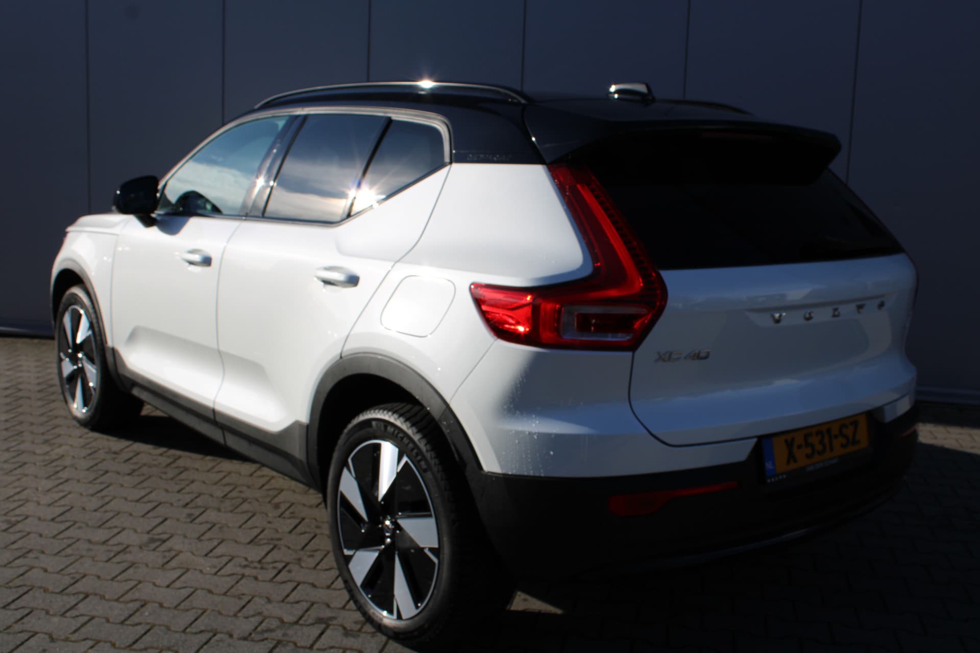 Volvo XC40 Twin Motor Plus 82 kWh thumbnail 8
