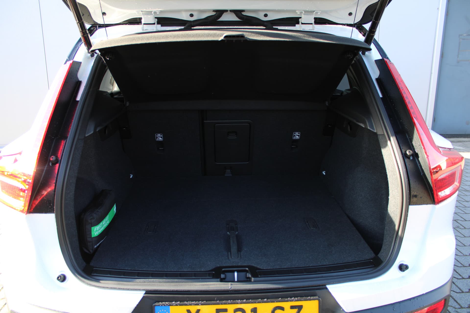 Volvo XC40 Twin Motor Plus 82 kWh thumbnail 10