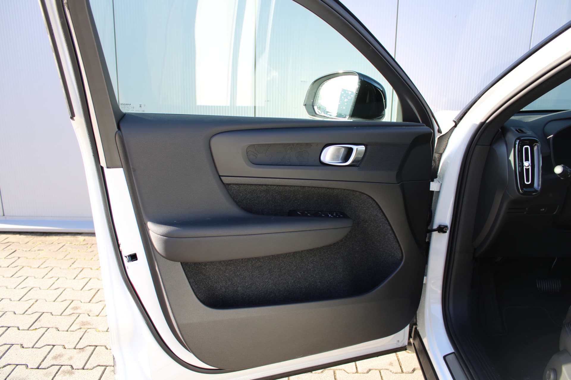 Volvo XC40 Twin Motor Plus 82 kWh thumbnail 14