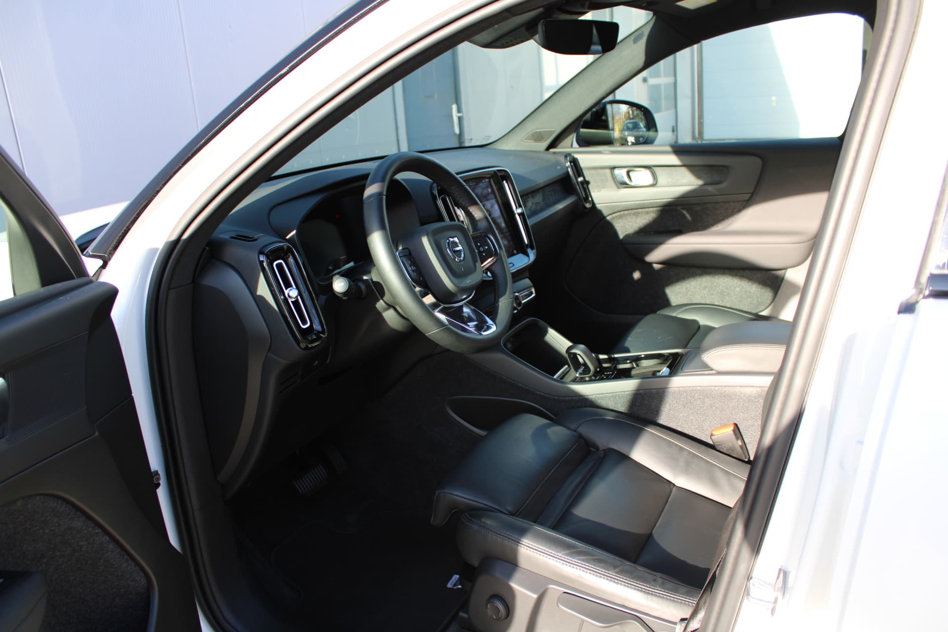 Volvo XC40 Twin Motor Plus 82 kWh thumbnail 15