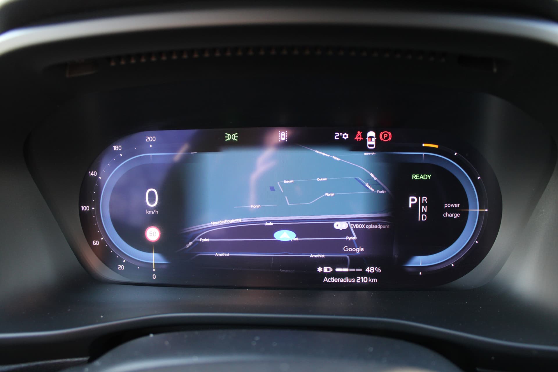 Volvo XC40 Twin Motor Plus 82 kWh thumbnail 18