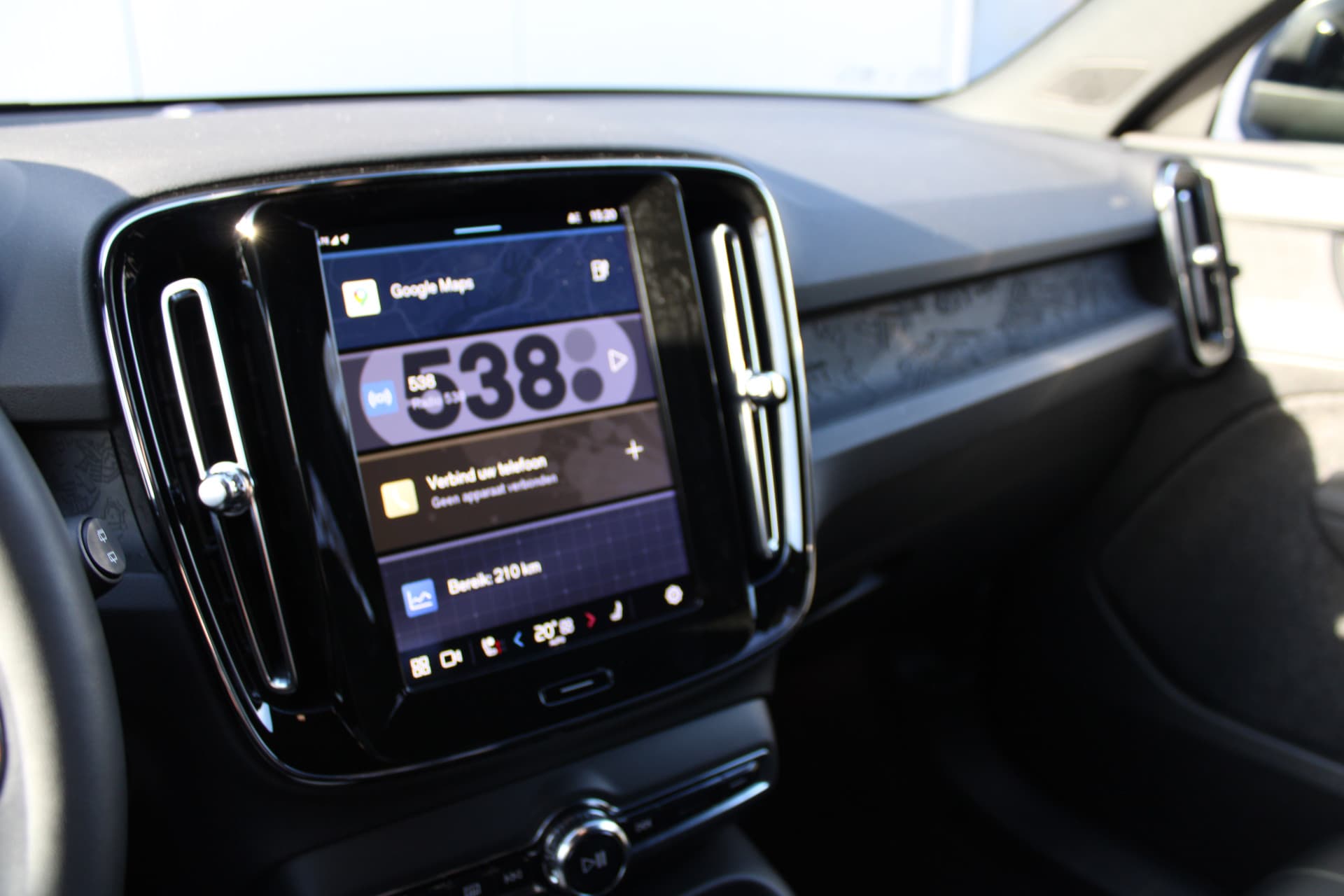 Volvo XC40 Twin Motor Plus 82 kWh thumbnail 22