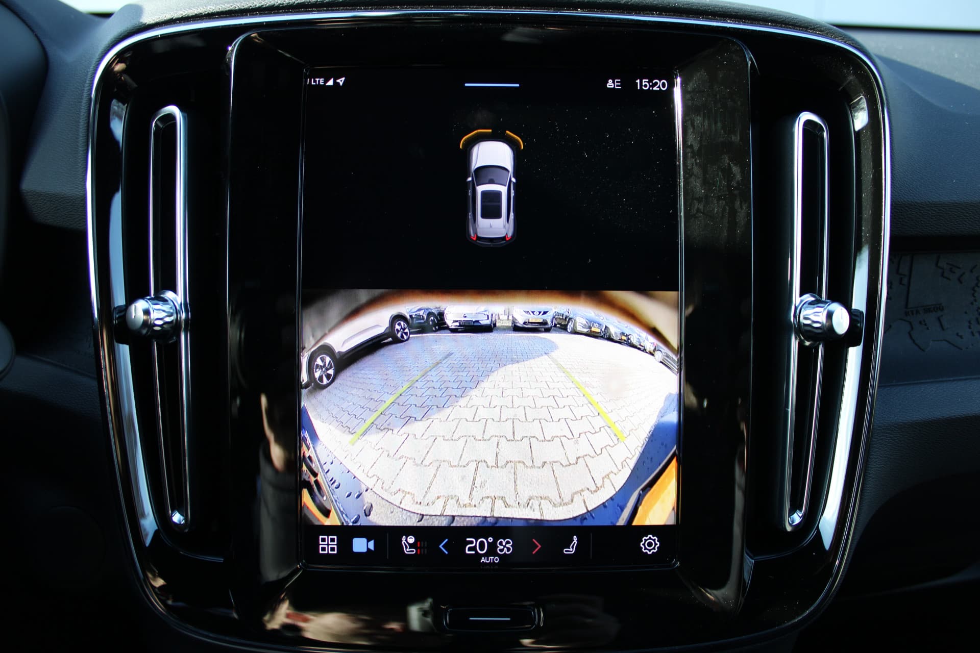 Volvo XC40 Twin Motor Plus 82 kWh thumbnail 24