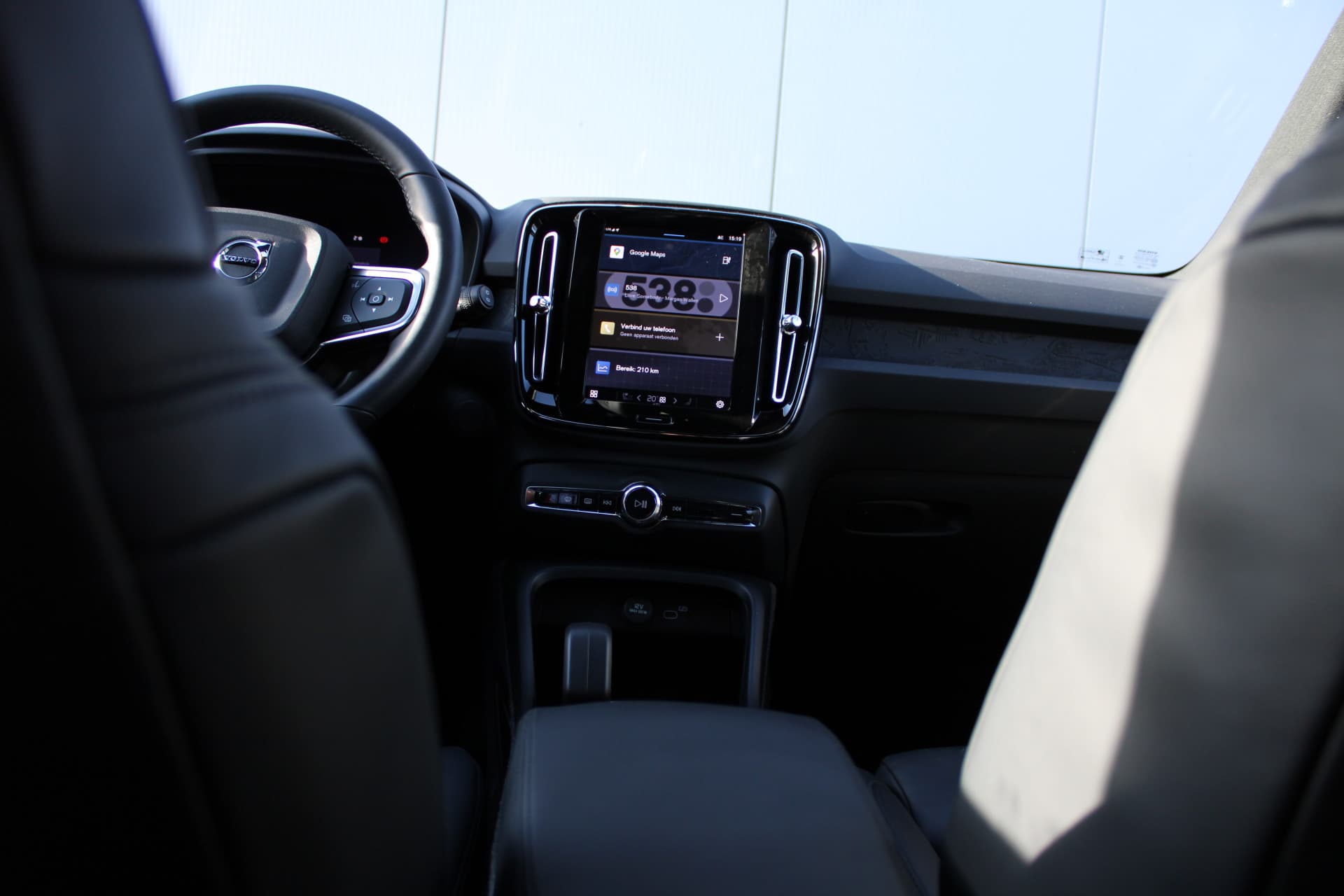 Volvo XC40 Twin Motor Plus 82 kWh thumbnail 26