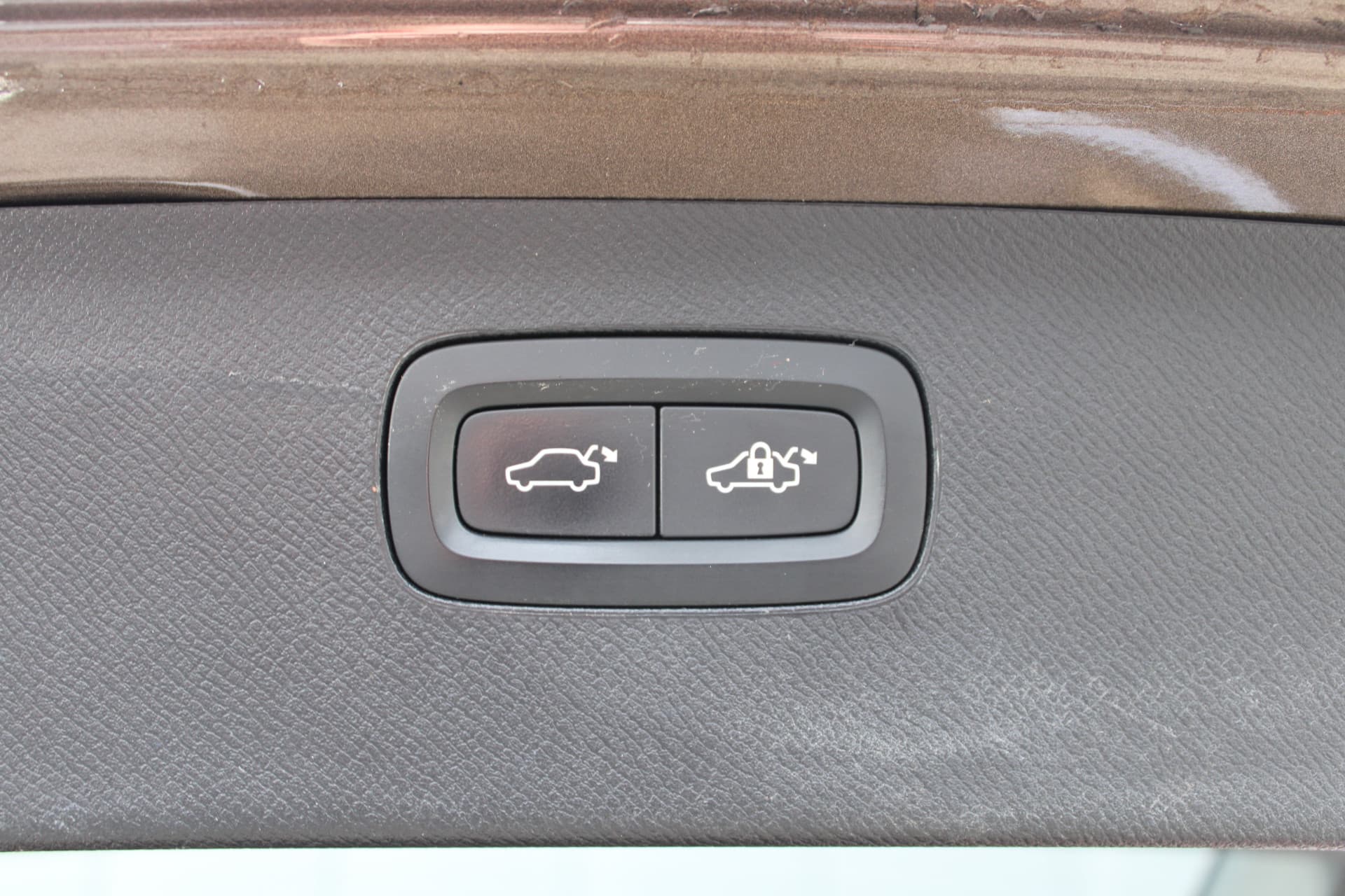 Volvo XC90 T8 Twin Engine AWD Inscription thumbnail 17