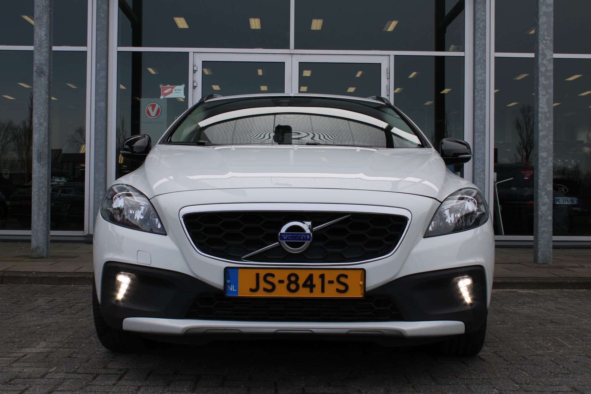 Volvo V40 Cross Country T3 Momentum thumbnail 4