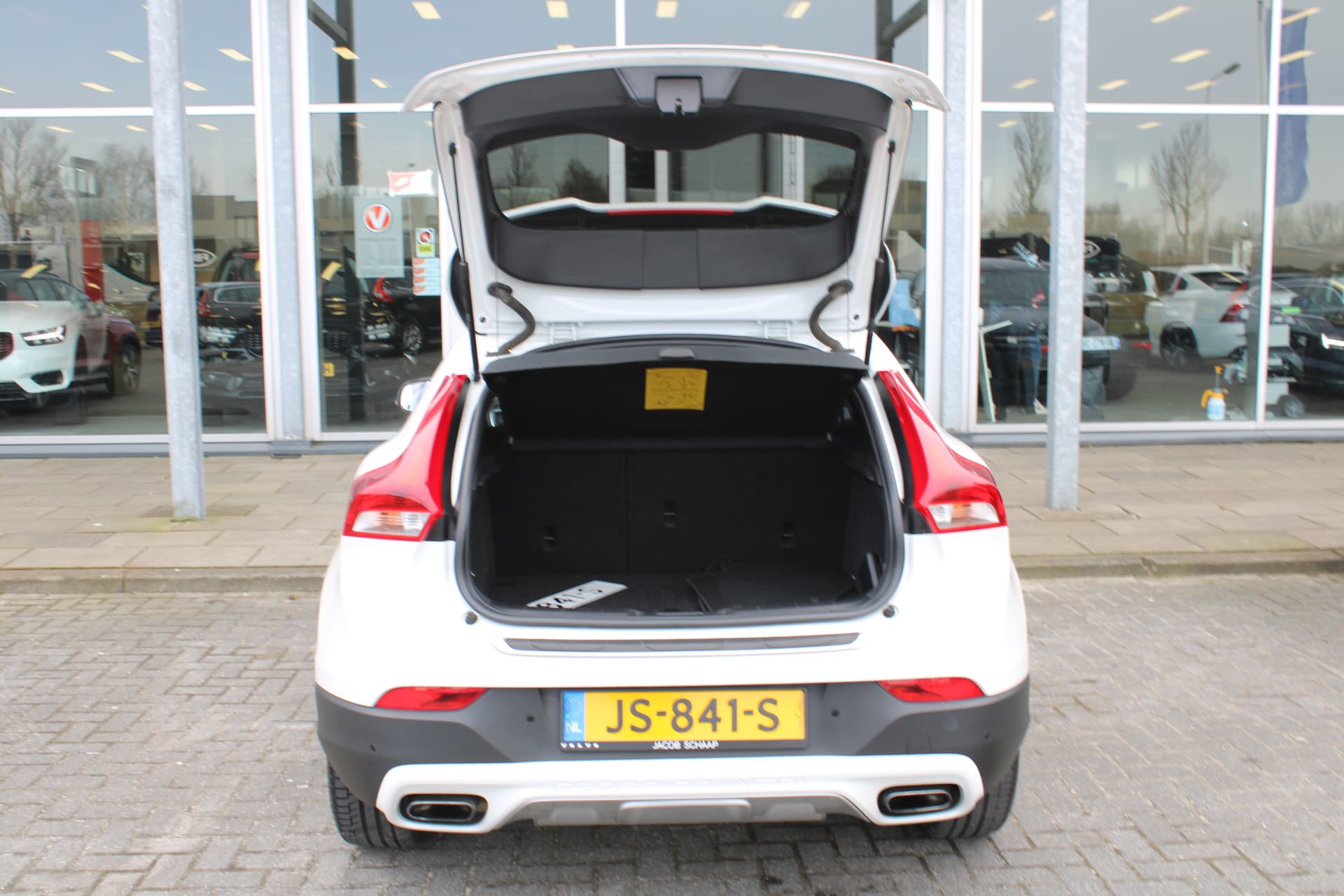 Volvo V40 Cross Country T3 Momentum thumbnail 7