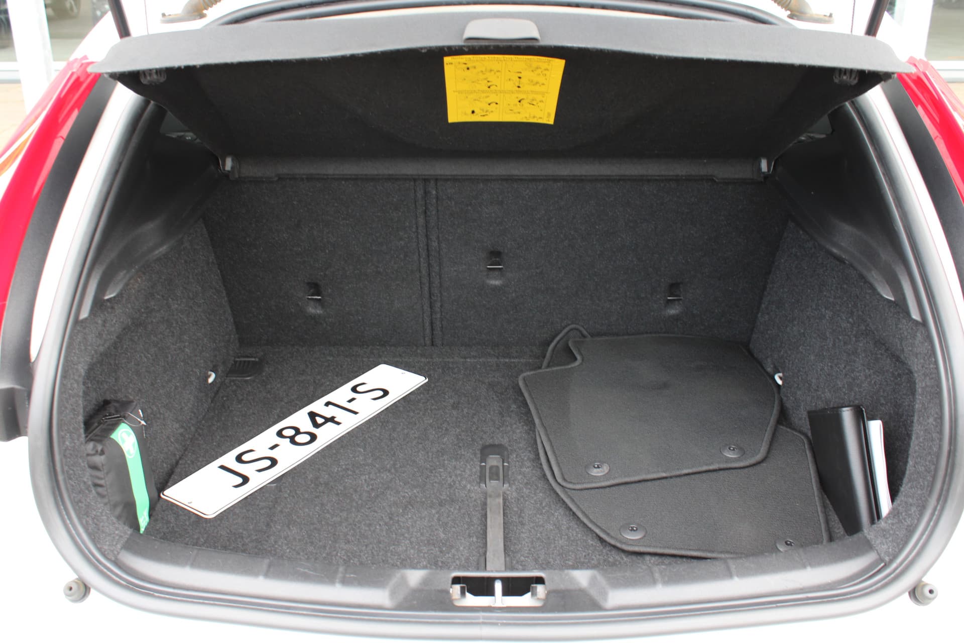 Volvo V40 Cross Country T3 Momentum thumbnail 8