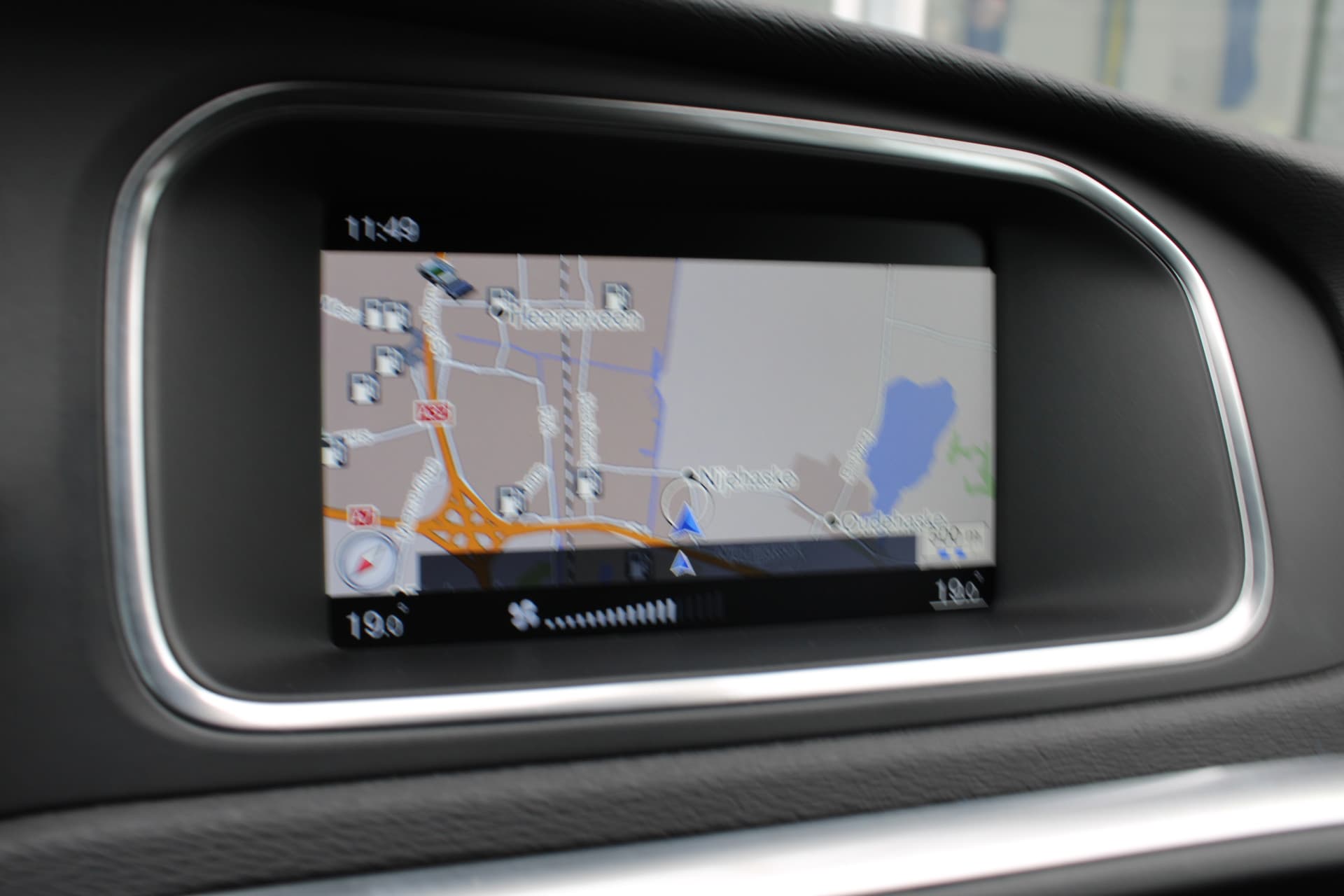 Volvo V40 Cross Country T3 Momentum thumbnail 25