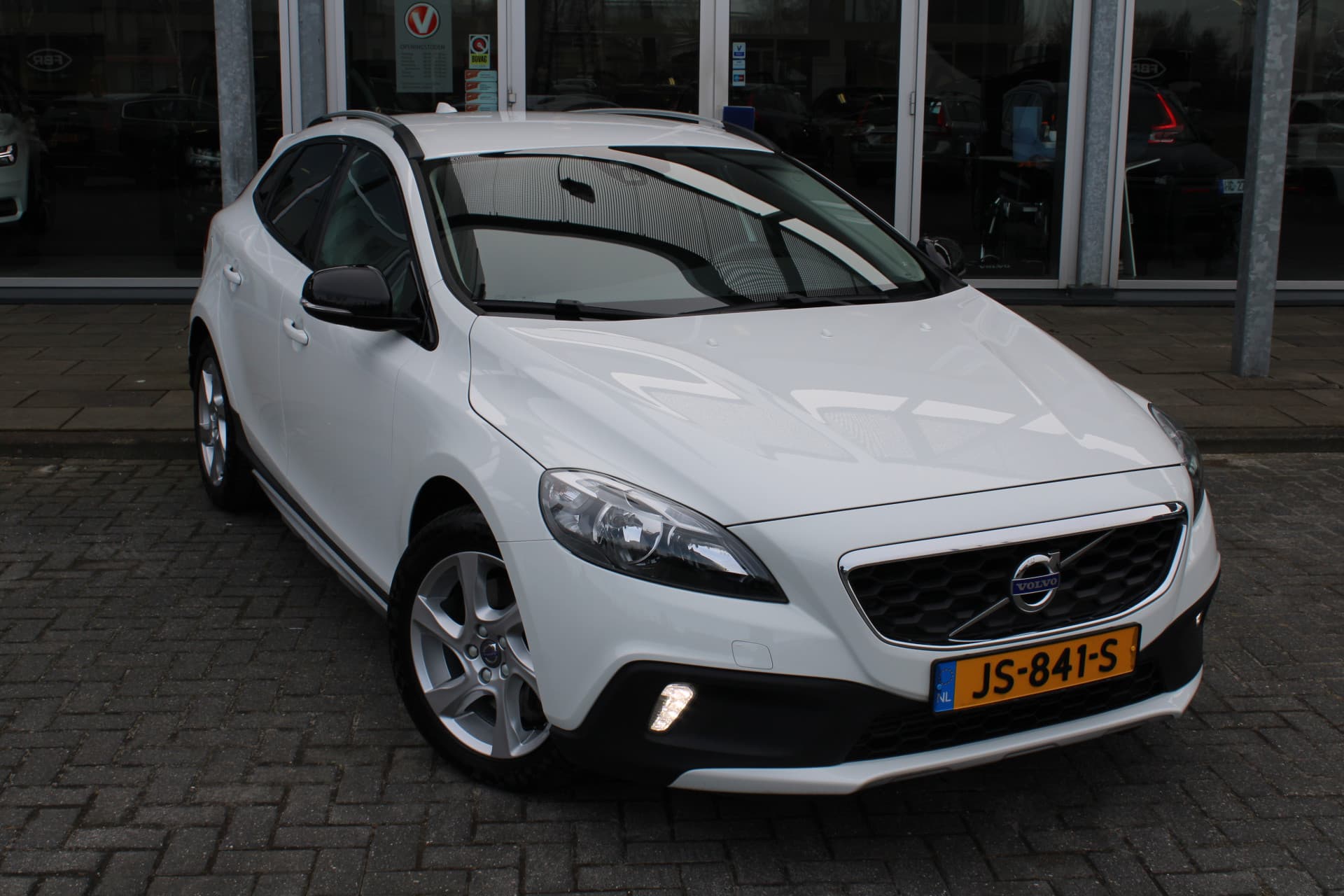 Volvo V40 Cross Country T3 Momentum thumbnail 31