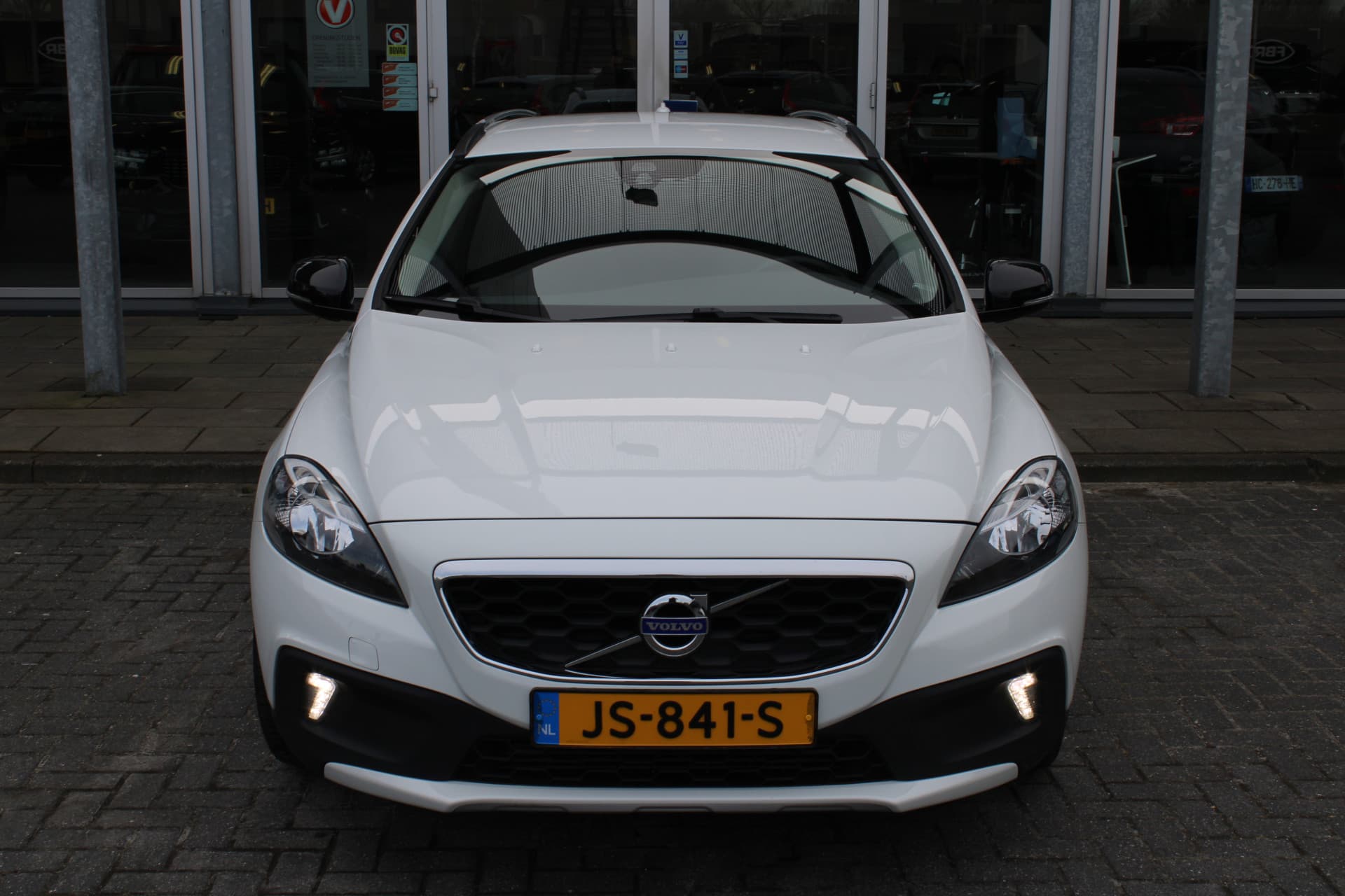 Volvo V40 Cross Country T3 Momentum thumbnail 34