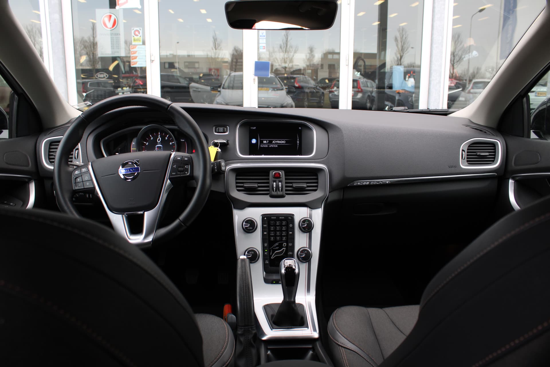 Volvo V40 Cross Country T3 Momentum thumbnail 39