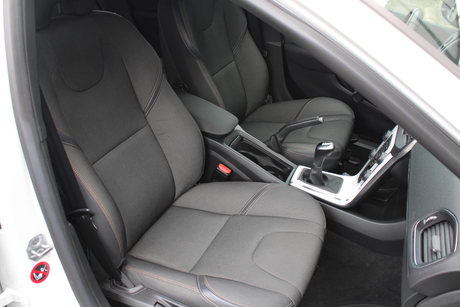 Volvo V40 Cross Country T3 Momentum thumbnail 41