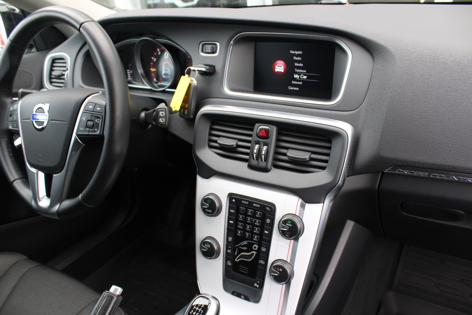 Volvo V40 Cross Country T3 Momentum thumbnail 43