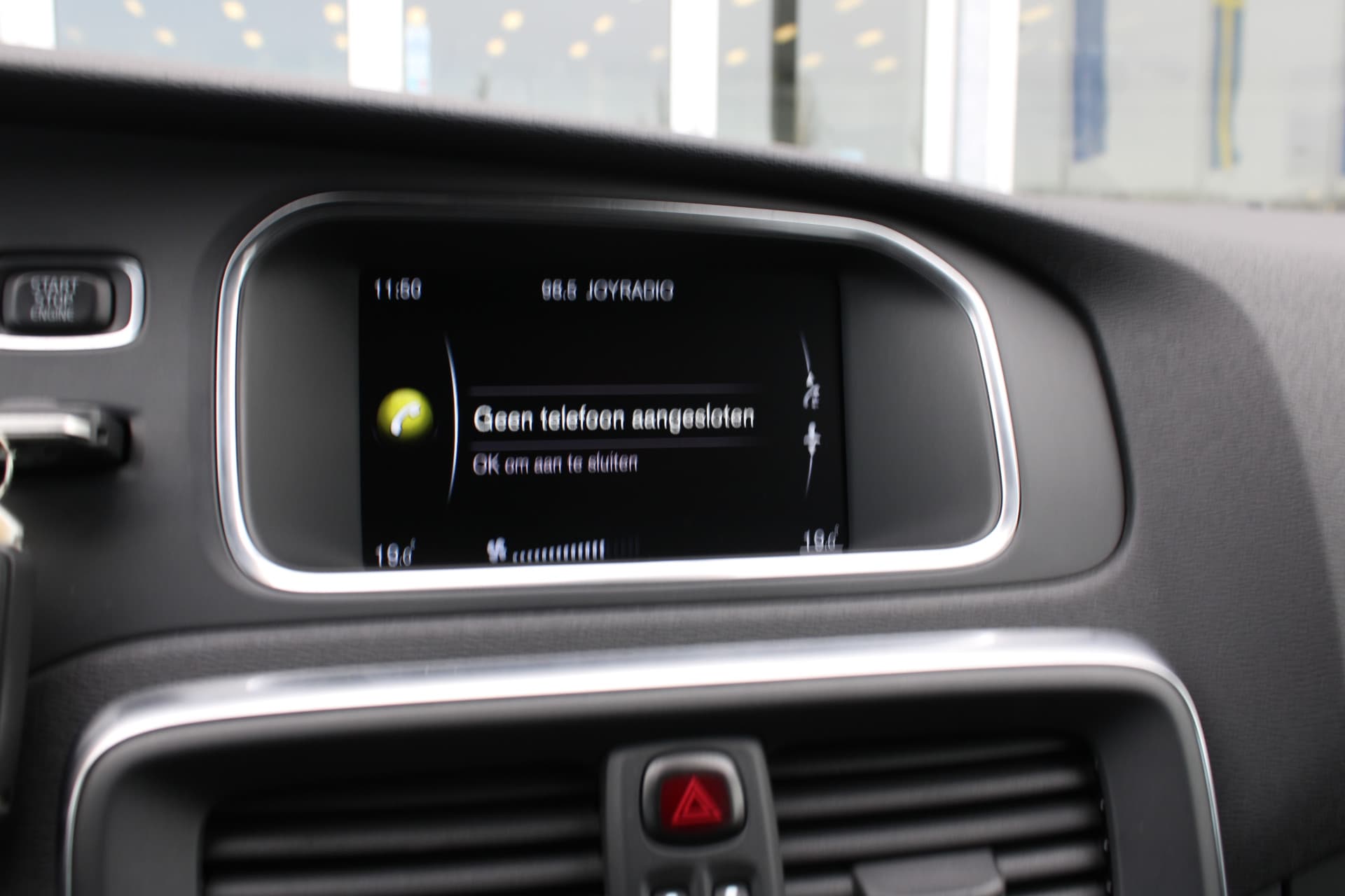 Volvo V40 Cross Country T3 Momentum thumbnail 46