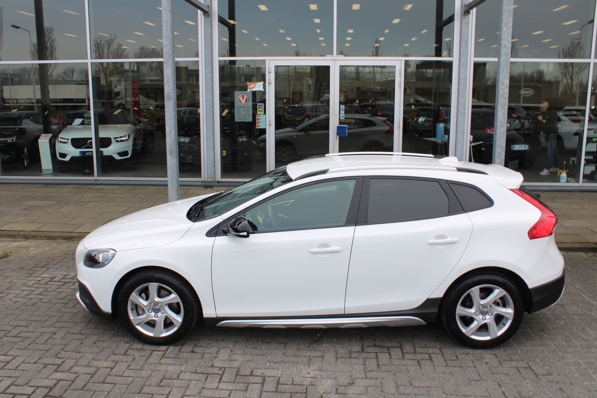 Volvo V40 Cross Country T3 Momentum thumbnail 52