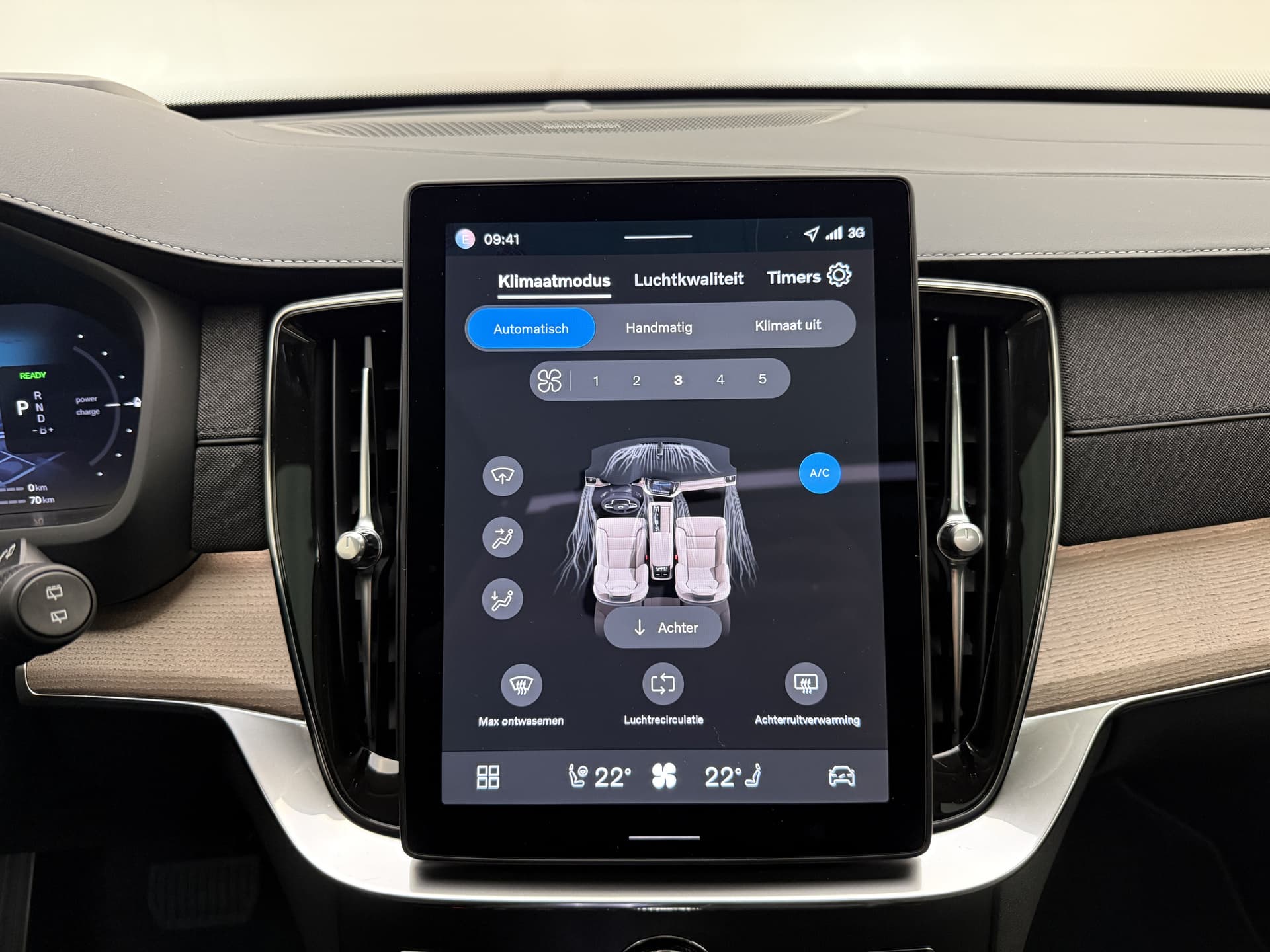 Volvo XC90 T8 455pk AWD Ultra Dark / €7500,- voordeel korting / NIEUW / DIRECT LEVERBAAR / MY26 / Luchtvering / El. Trekhaak / Getint glas / thumbnail 13