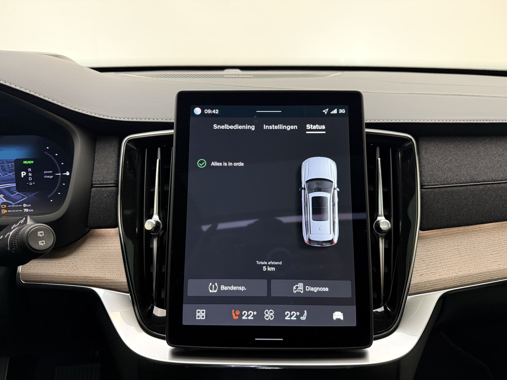 Volvo XC90 T8 455pk AWD Ultra Dark / €7500,- voordeel korting / NIEUW / DIRECT LEVERBAAR / MY26 / Luchtvering / El. Trekhaak / Getint glas / thumbnail 16