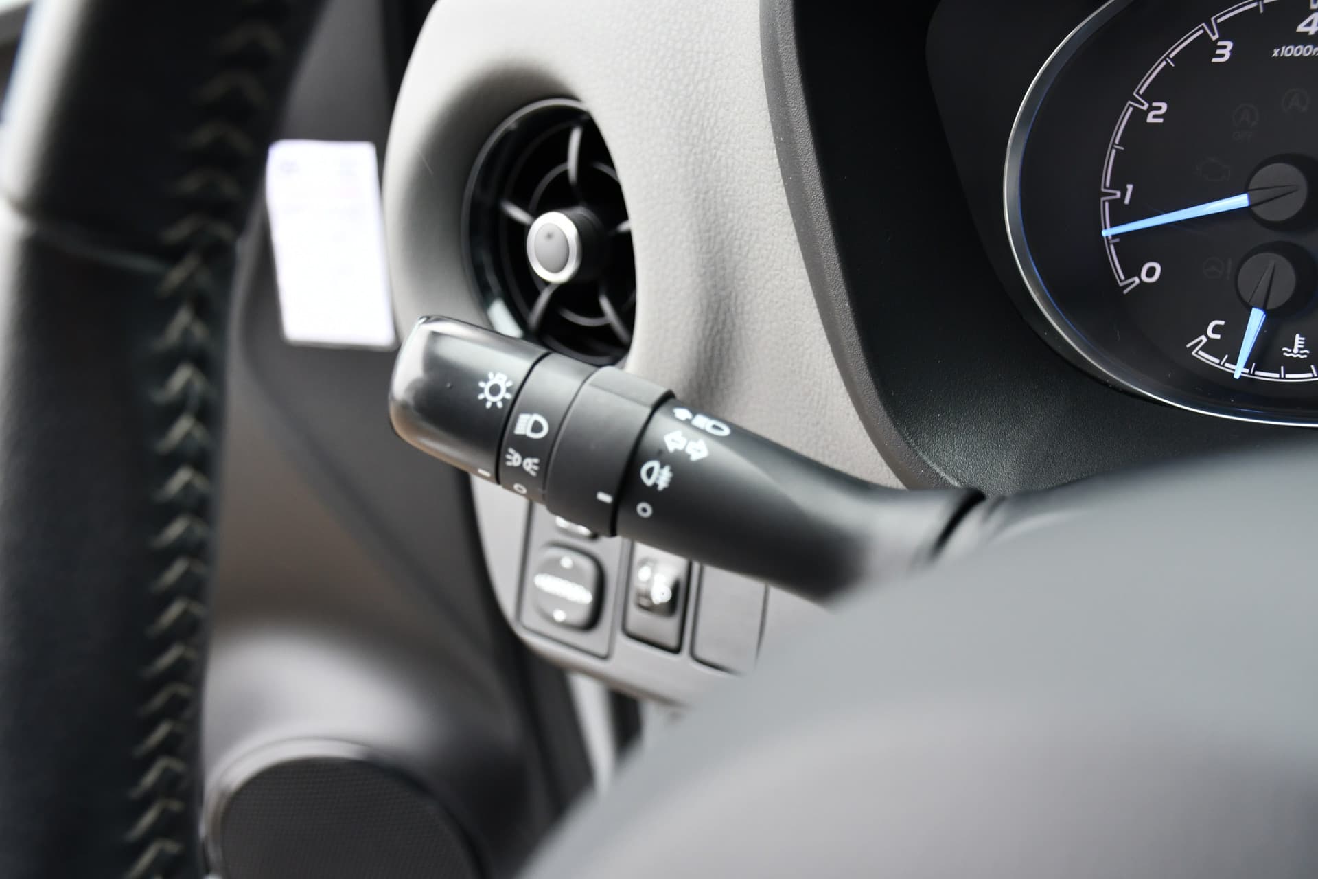 Toyota Yaris 1.5 VVT-i Aspiration Handgeschakeld 111pk thumbnail 16