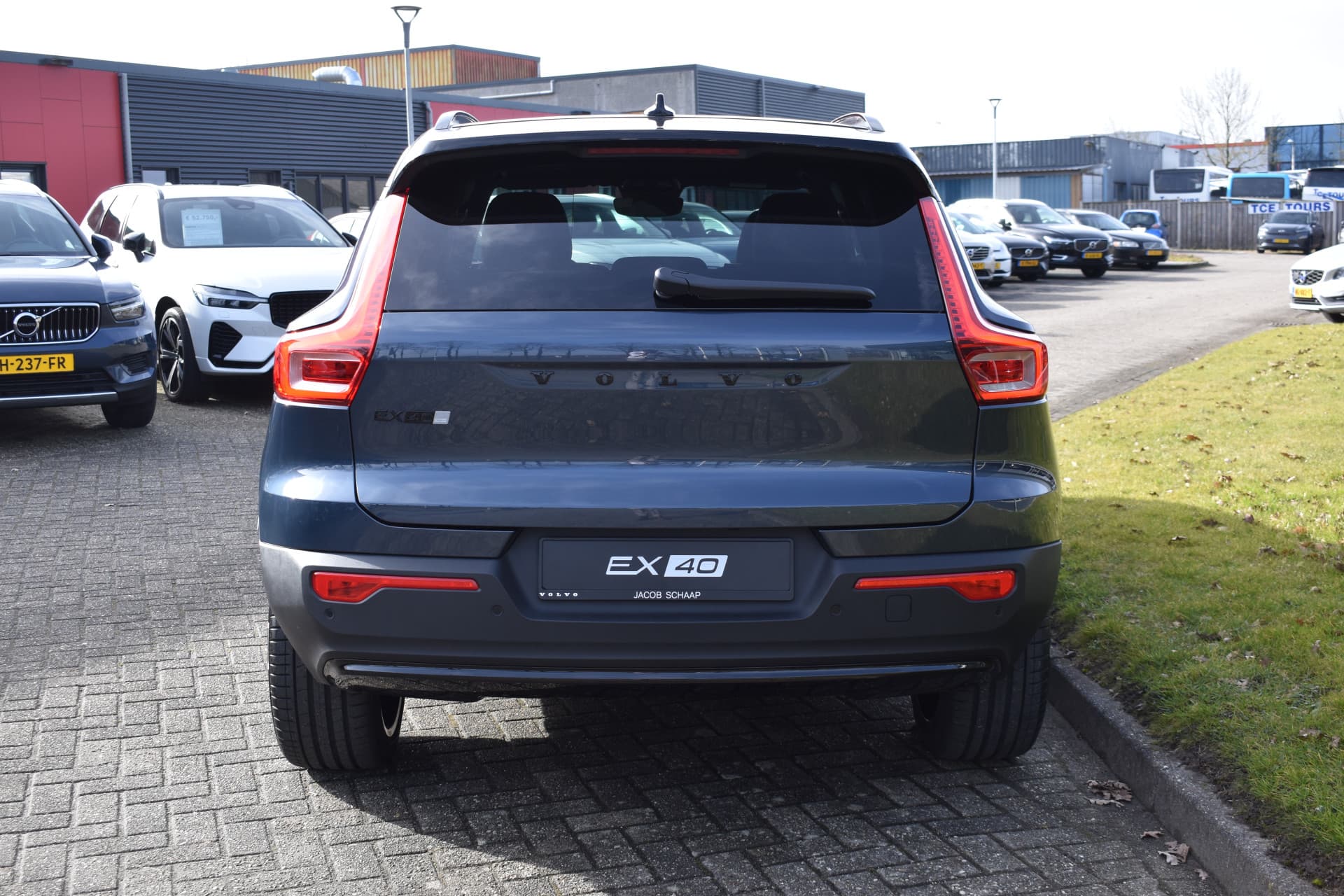 Volvo EX40 Extended Range 252PK Plus Black Ed. 82 kWh thumbnail 10