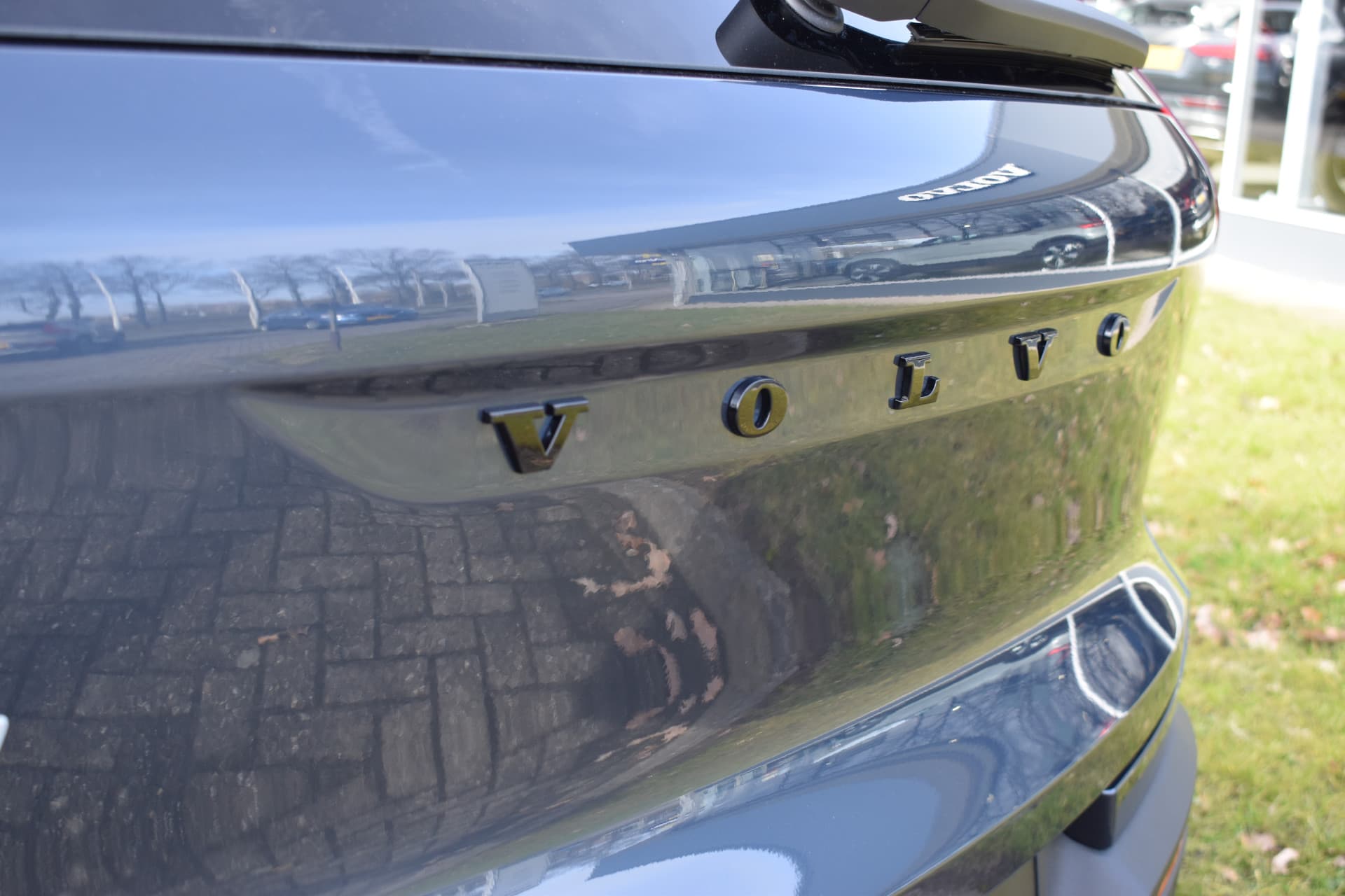 Volvo EX40 Extended Range 252PK Plus Black Ed. 82 kWh thumbnail 11