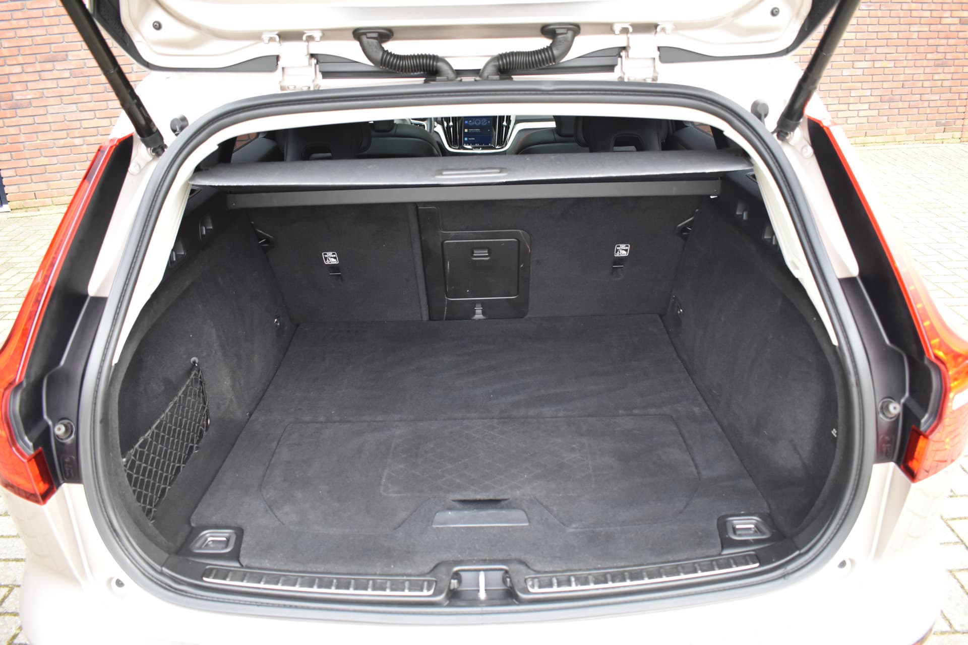 Volvo V60 B3 177PK Plus Bright thumbnail 20