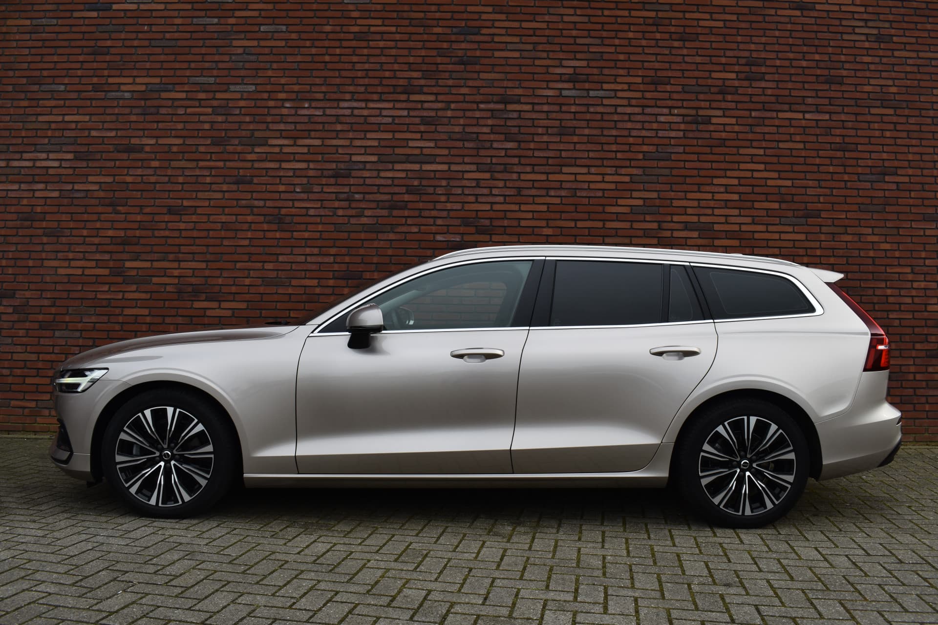 Volvo V60 B3 177PK Plus Bright thumbnail 26