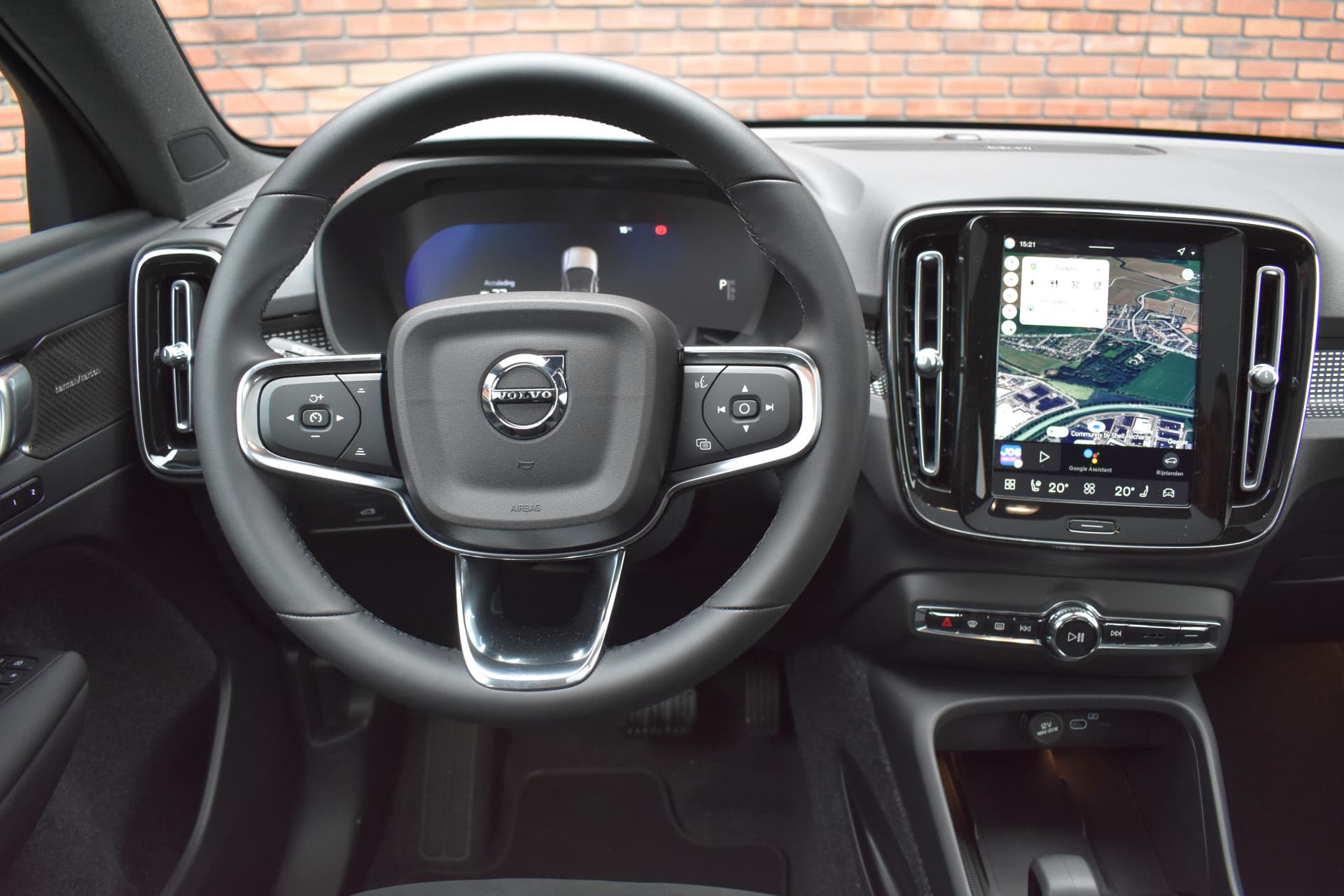 Volvo EC40 Extended Range 252PK Ultra Black Edition Europa 82 kWh null thumbnail 7