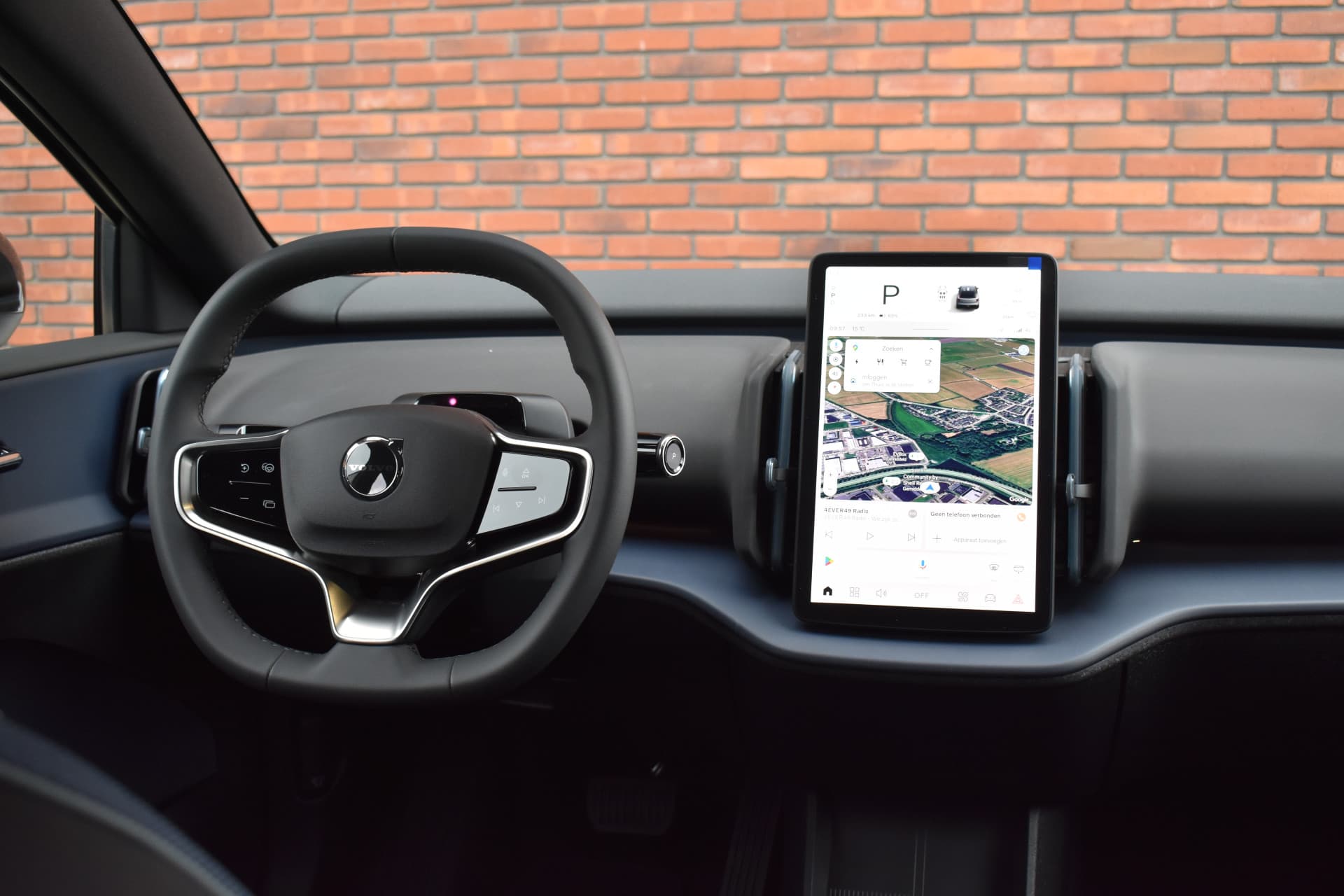 Volvo EX30 Extended Range 272PK Plus thumbnail 6