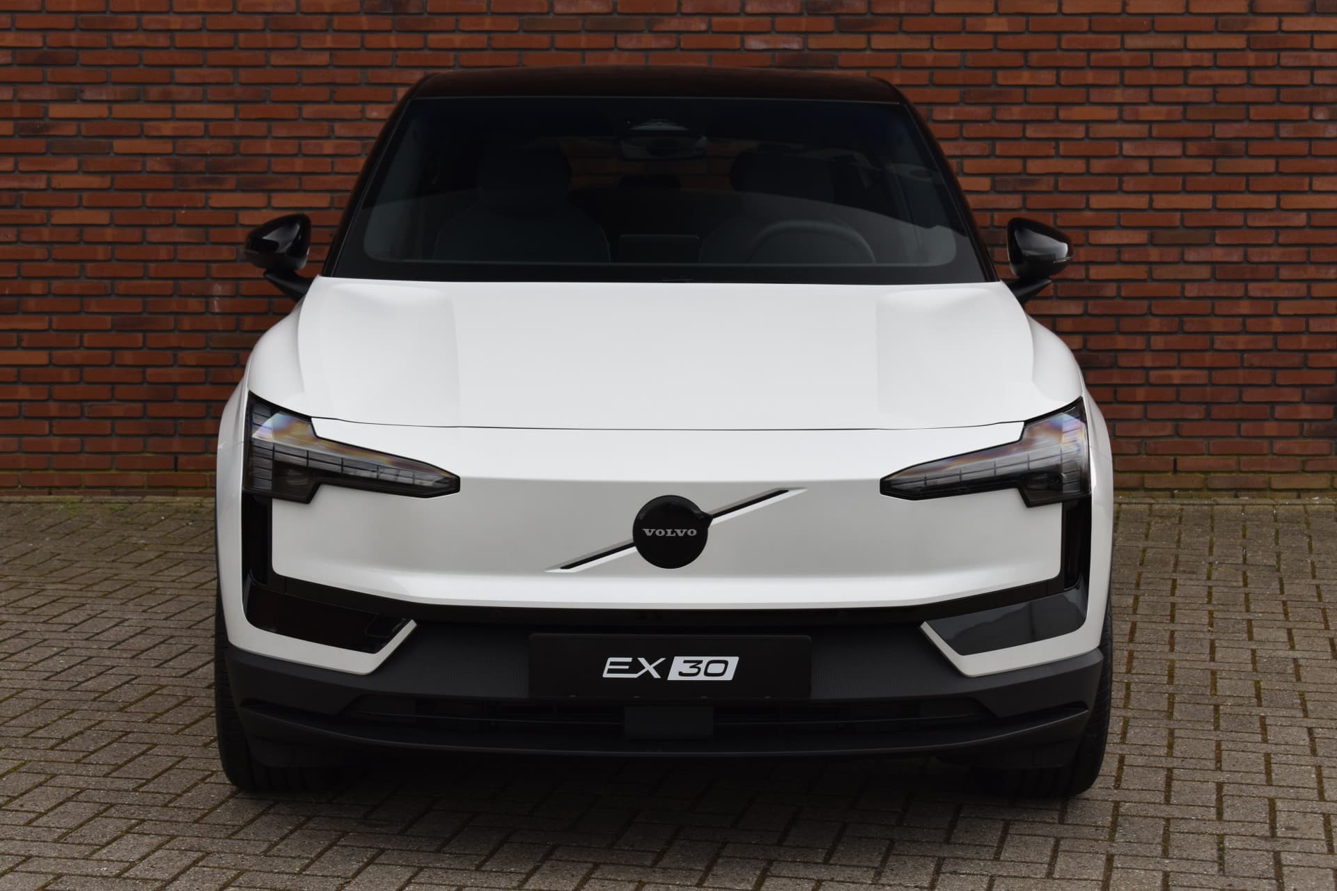 Volvo EX30 Extended Range 272PK Plus thumbnail 12