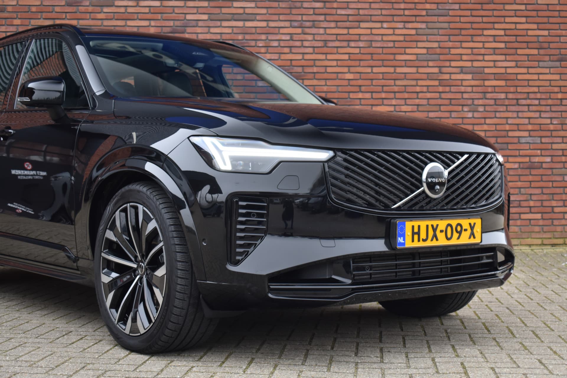 Volvo XC90 T8 455PK Plug-in hybrid AWD Ultra Dark thumbnail 2