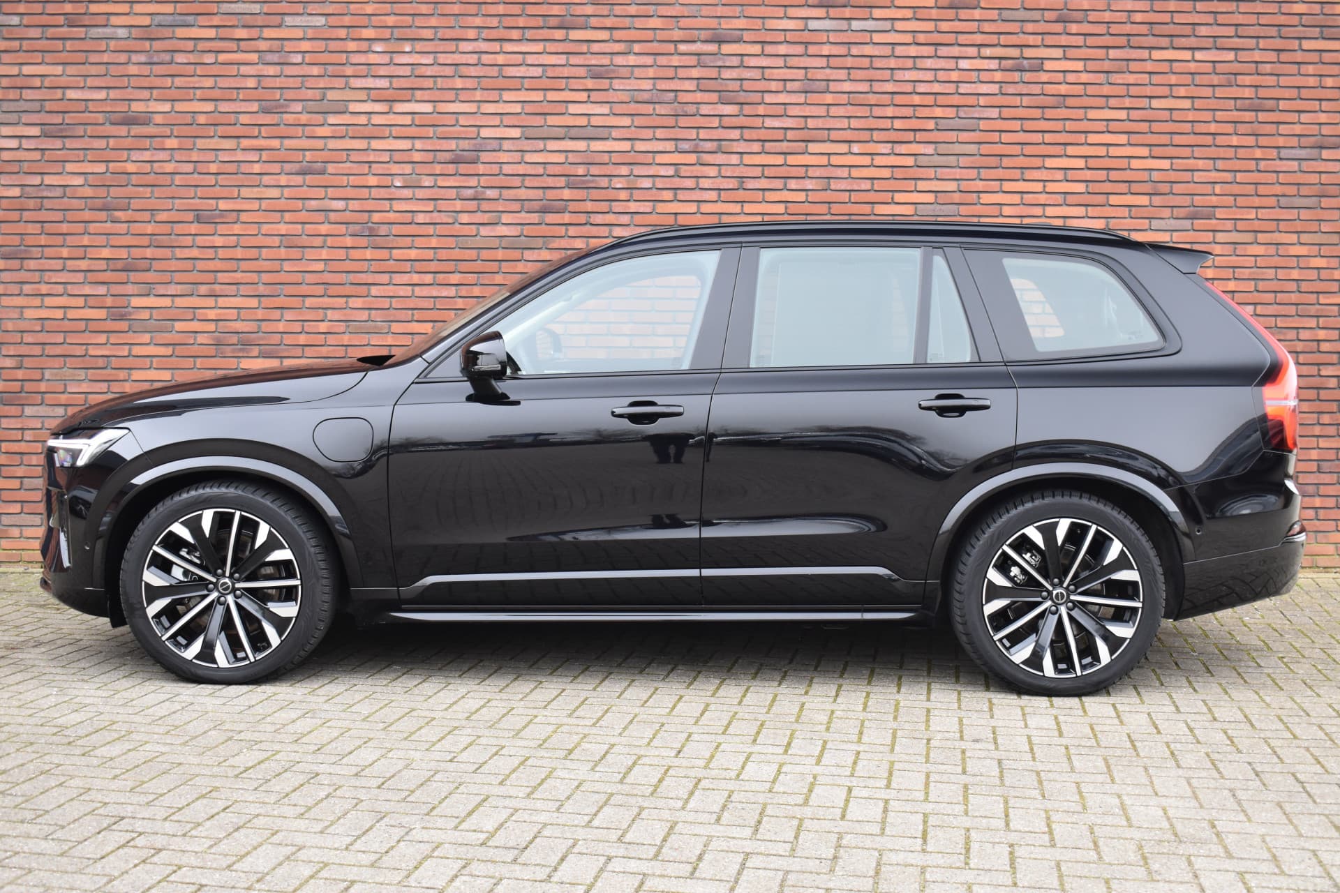 Volvo XC90 T8 455PK Plug-in hybrid AWD Ultra Dark thumbnail 13