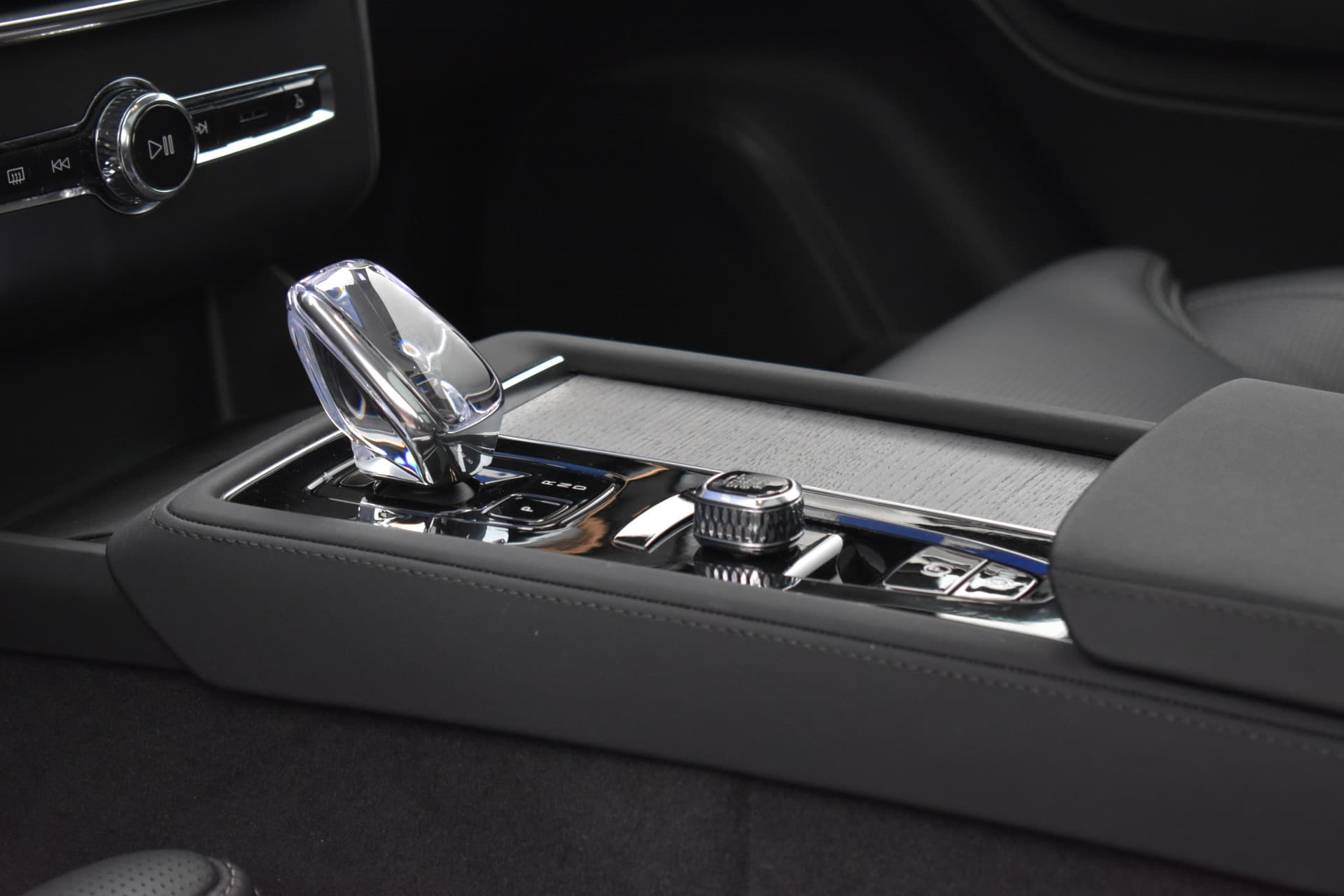 Volvo XC90 T8 455PK Plug-in hybrid AWD Ultra Dark thumbnail 29