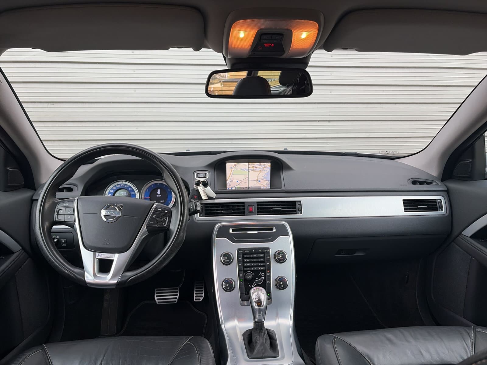 Volvo V70 T4 R-Edition Automaat / Plus Line / Dakrails / Trekhaak / thumbnail 16