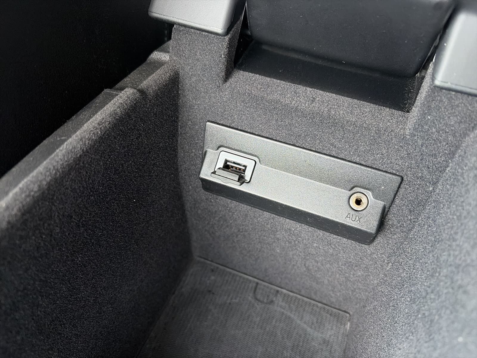 Volvo V70 T4 R-Edition Automaat / Plus Line / Dakrails / Trekhaak / thumbnail 30