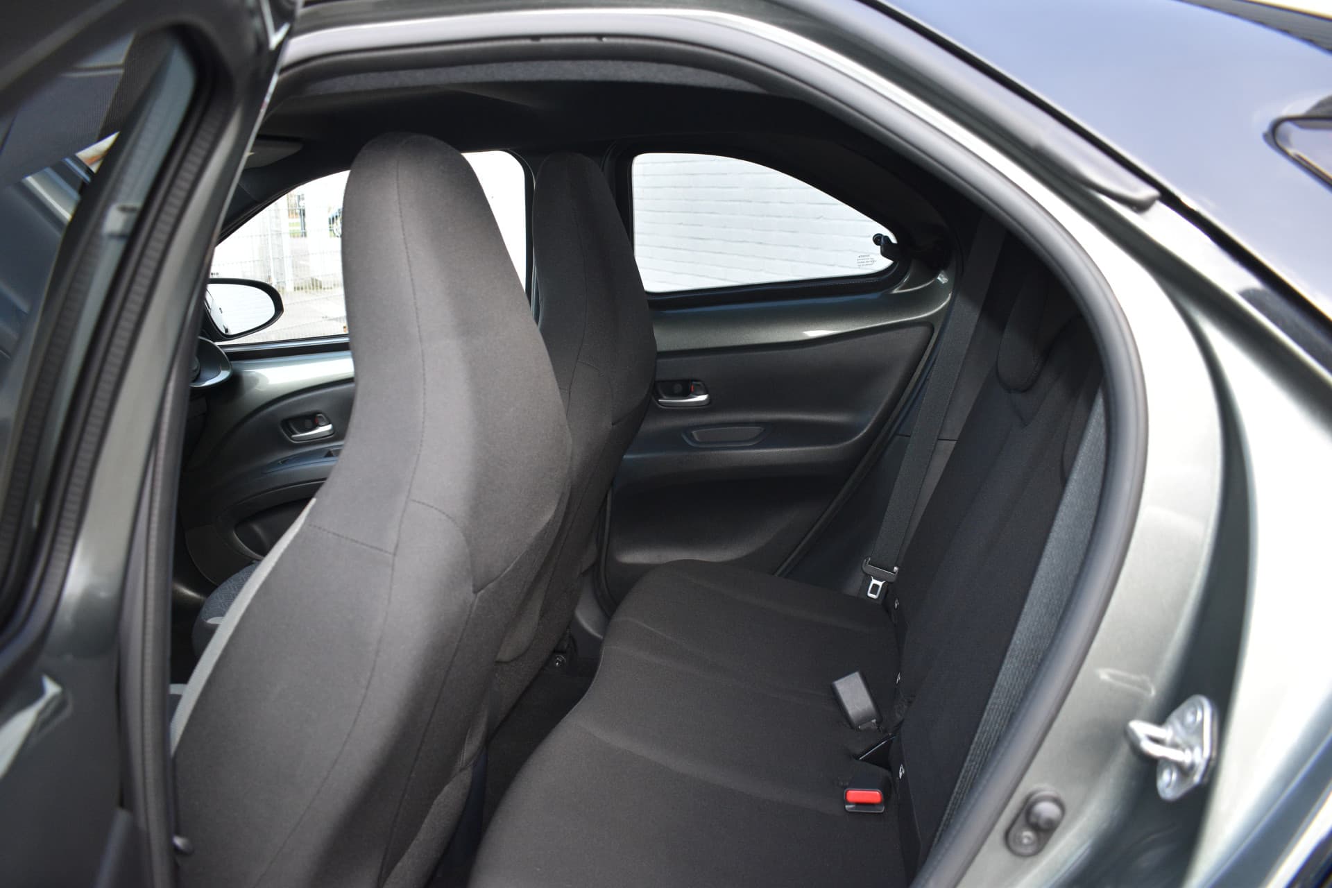 Toyota Aygo X 1.0 VVT-i S-CVT First Limited Automaat 72pk thumbnail 9