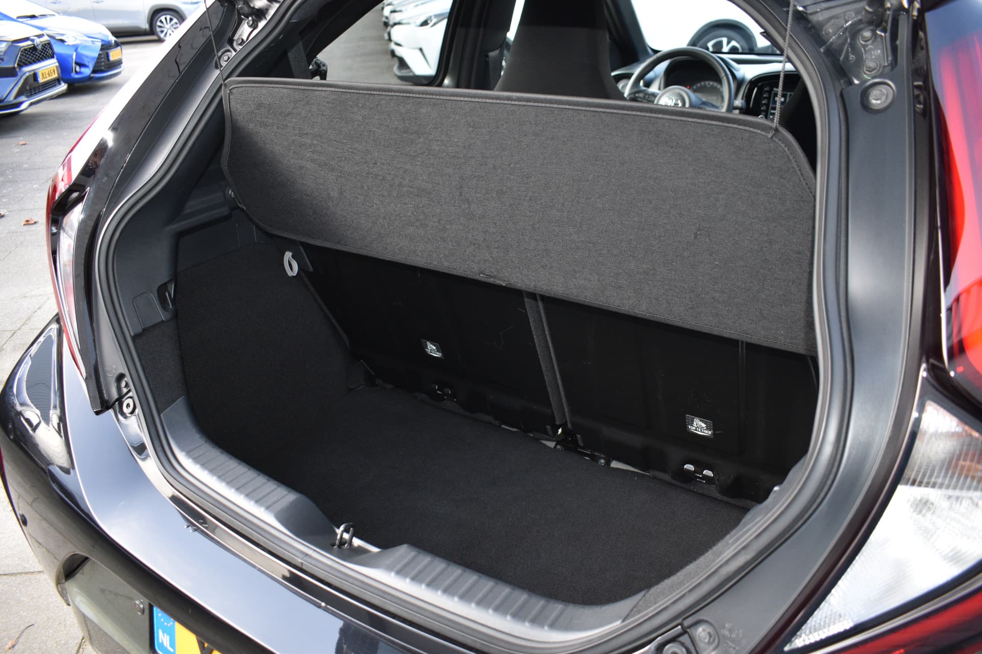 Toyota Aygo X 1.0 VVT-i S-CVT First Limited Automaat 72pk thumbnail 10