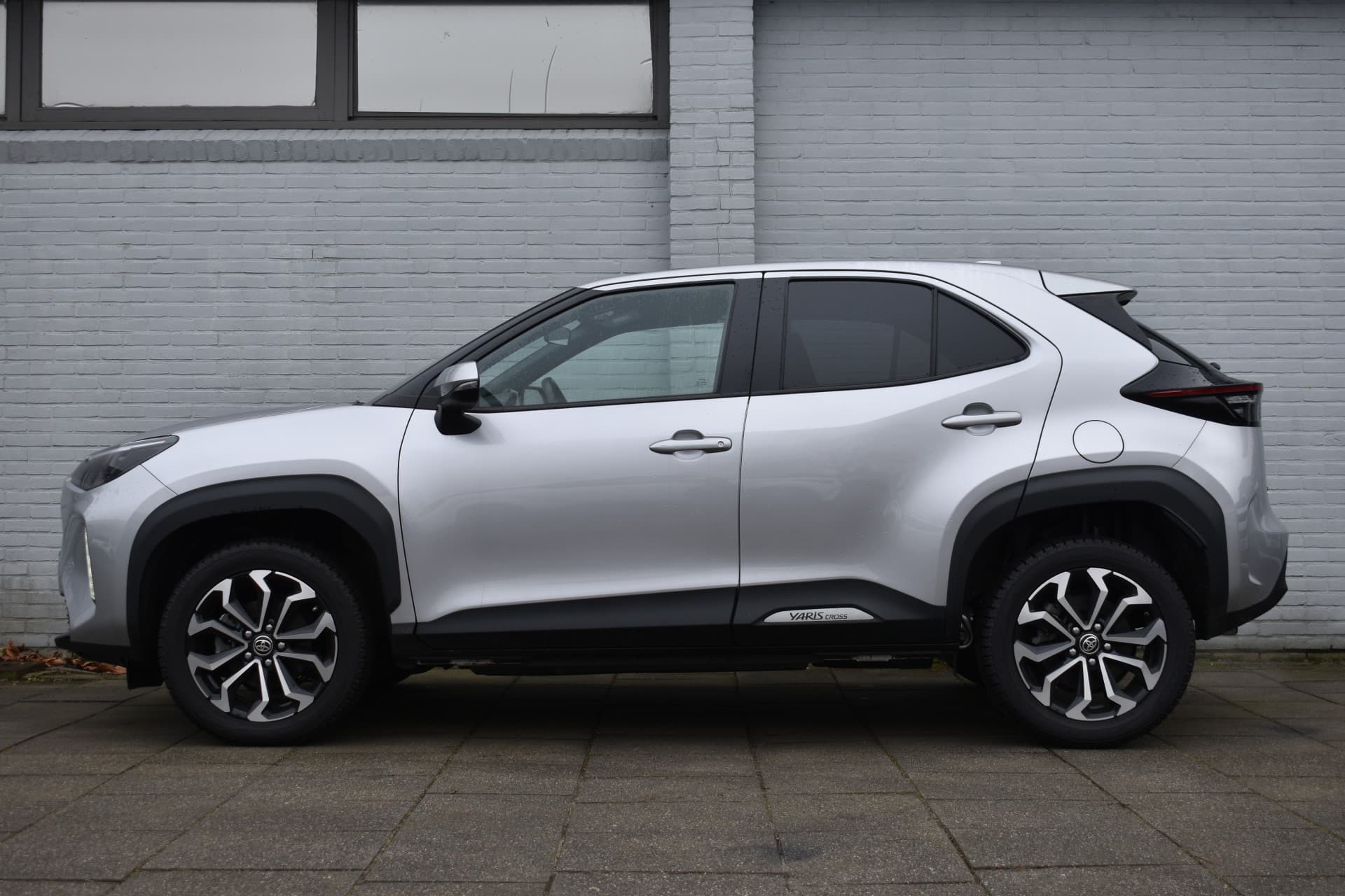 Toyota Yaris Cross 1.5 Hybrid Dynamic Limited Automaat 116pk thumbnail 3