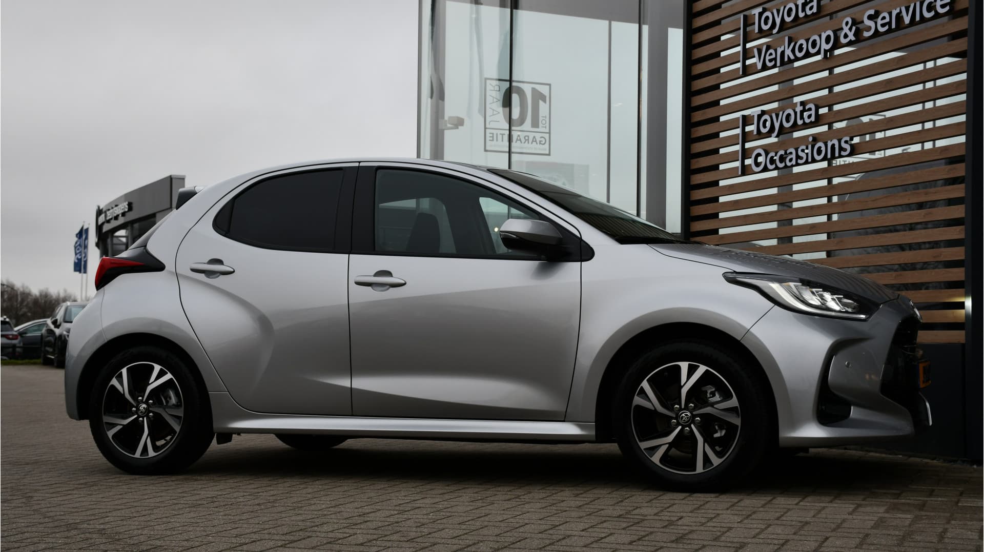 Toyota Yaris 1.5 Hybrid 115 Dynamic Limited 116pk Automaat thumbnail 7